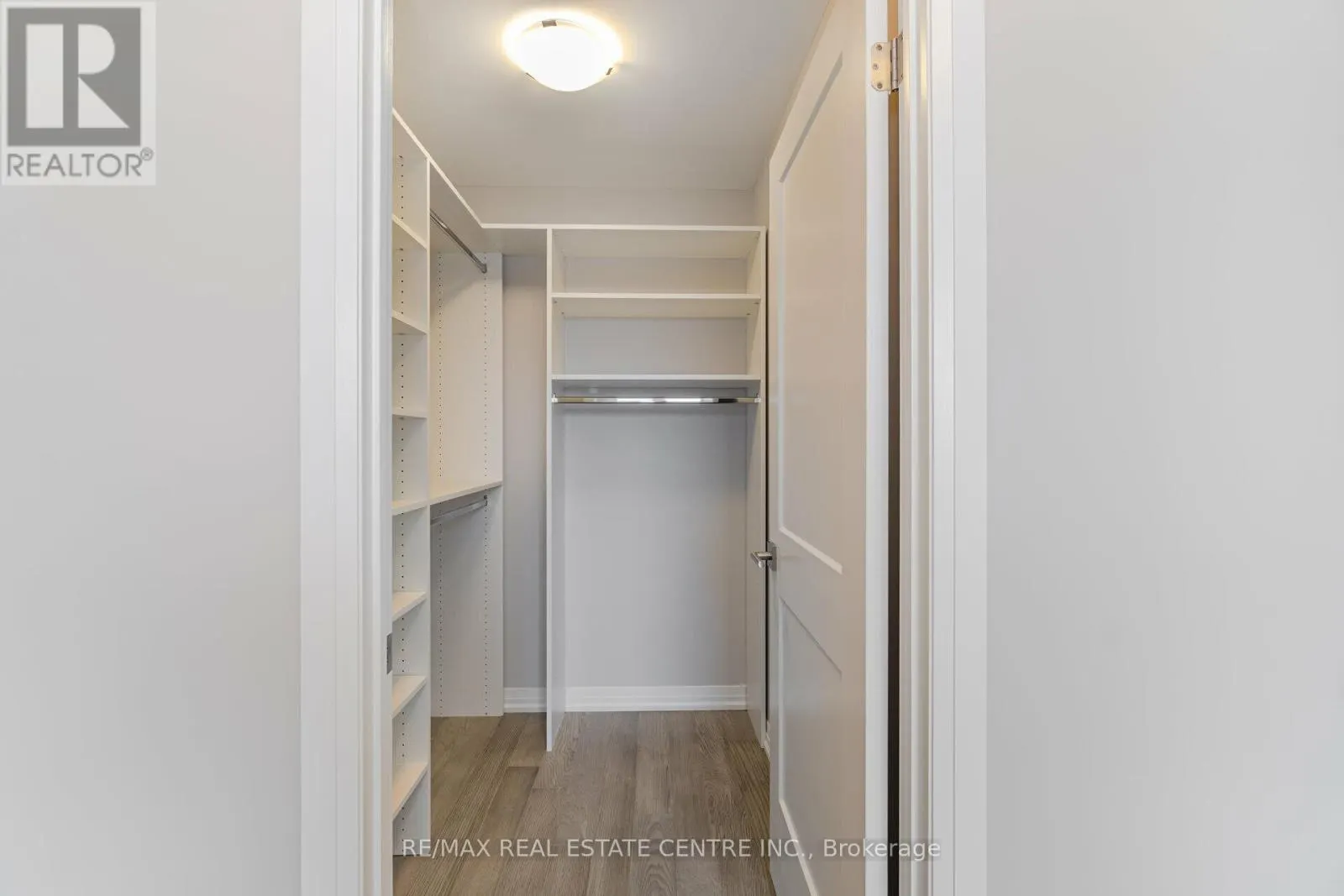 204 - 3265 CARDING MILL TRAIL