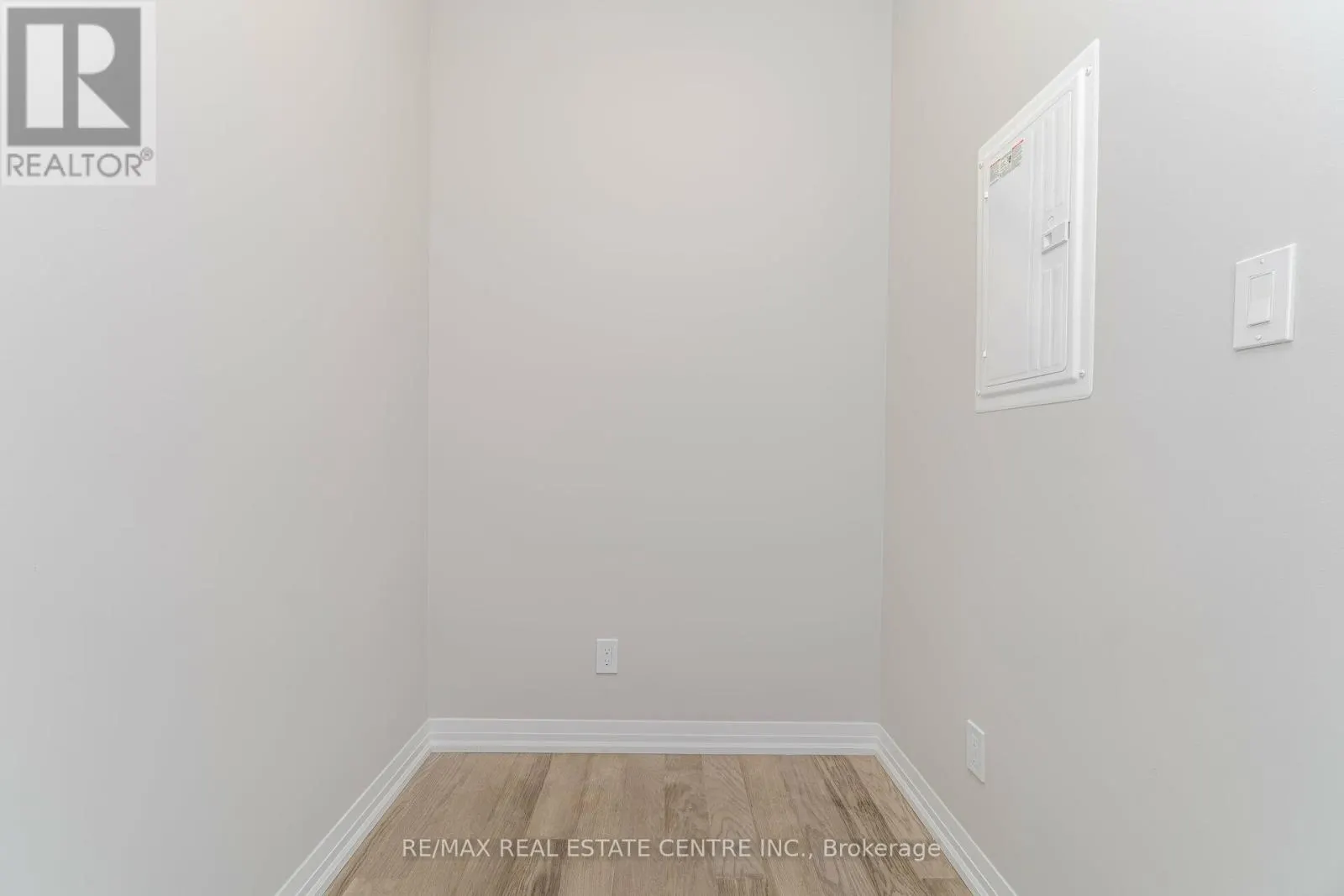 204 - 3265 CARDING MILL TRAIL