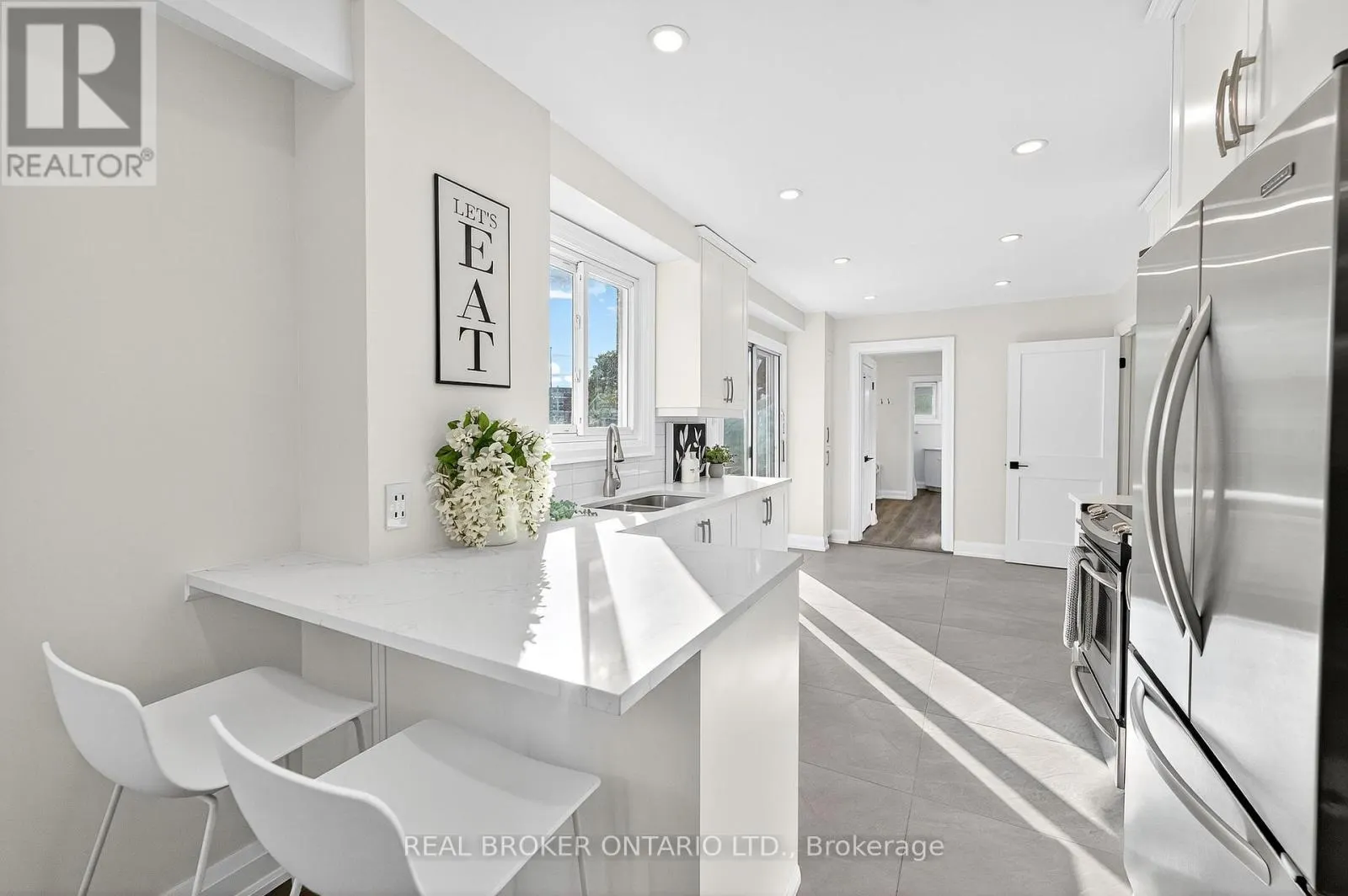 10 ESSEX PLACE