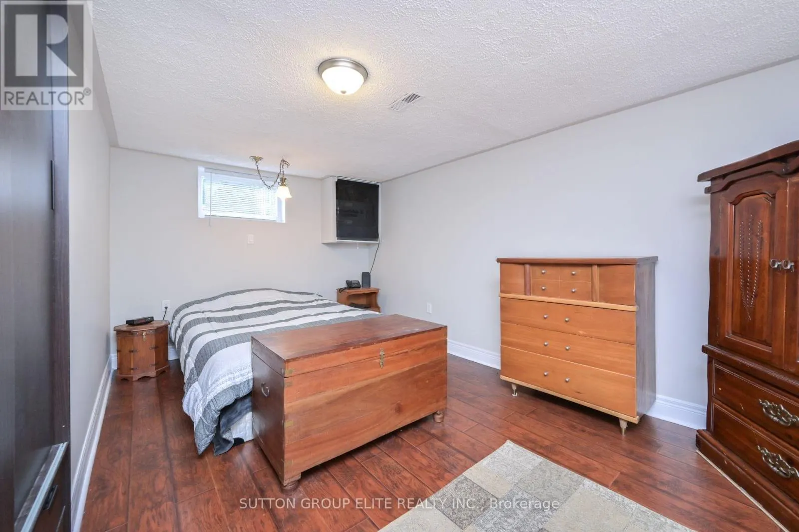 1238 CLAREDALE ROAD