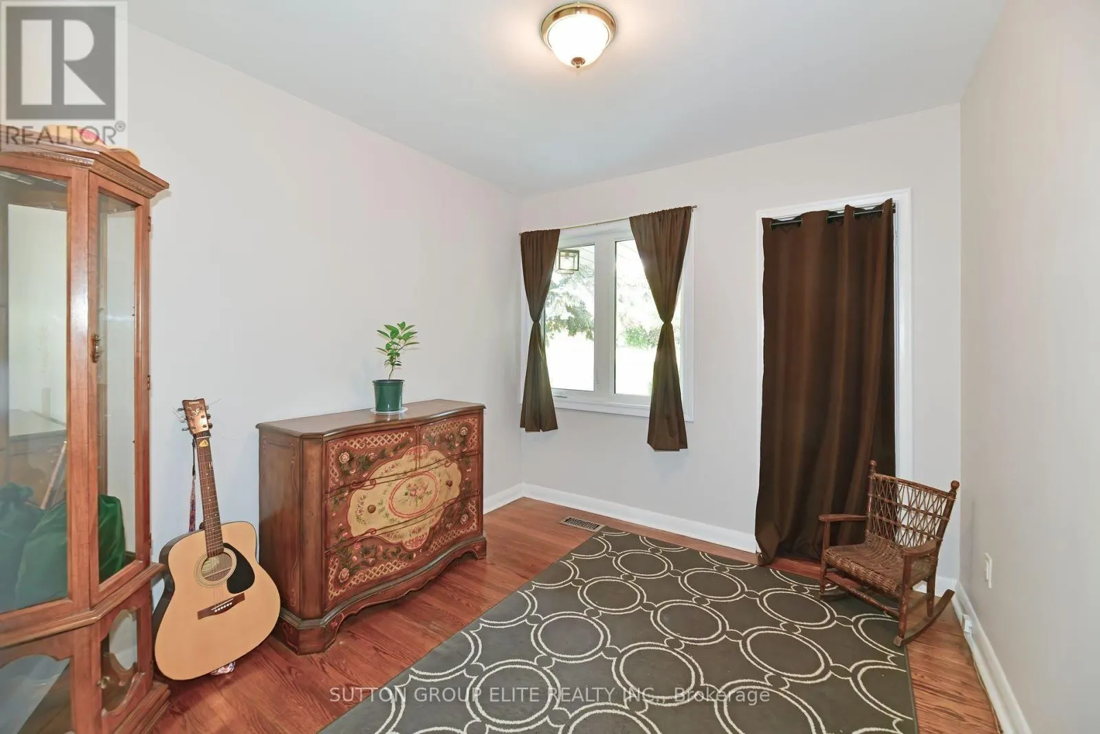 1238 CLAREDALE ROAD