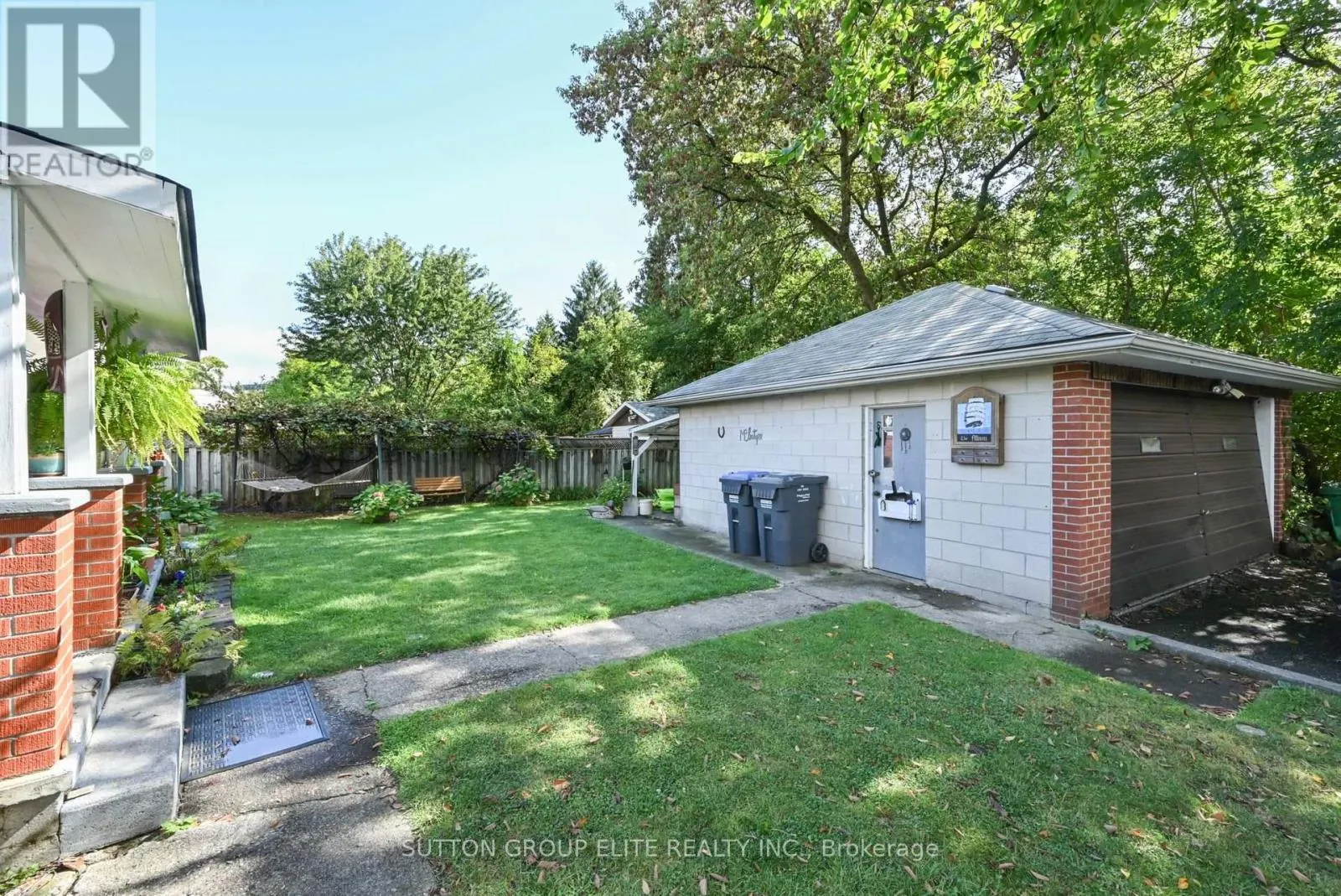 1238 CLAREDALE ROAD