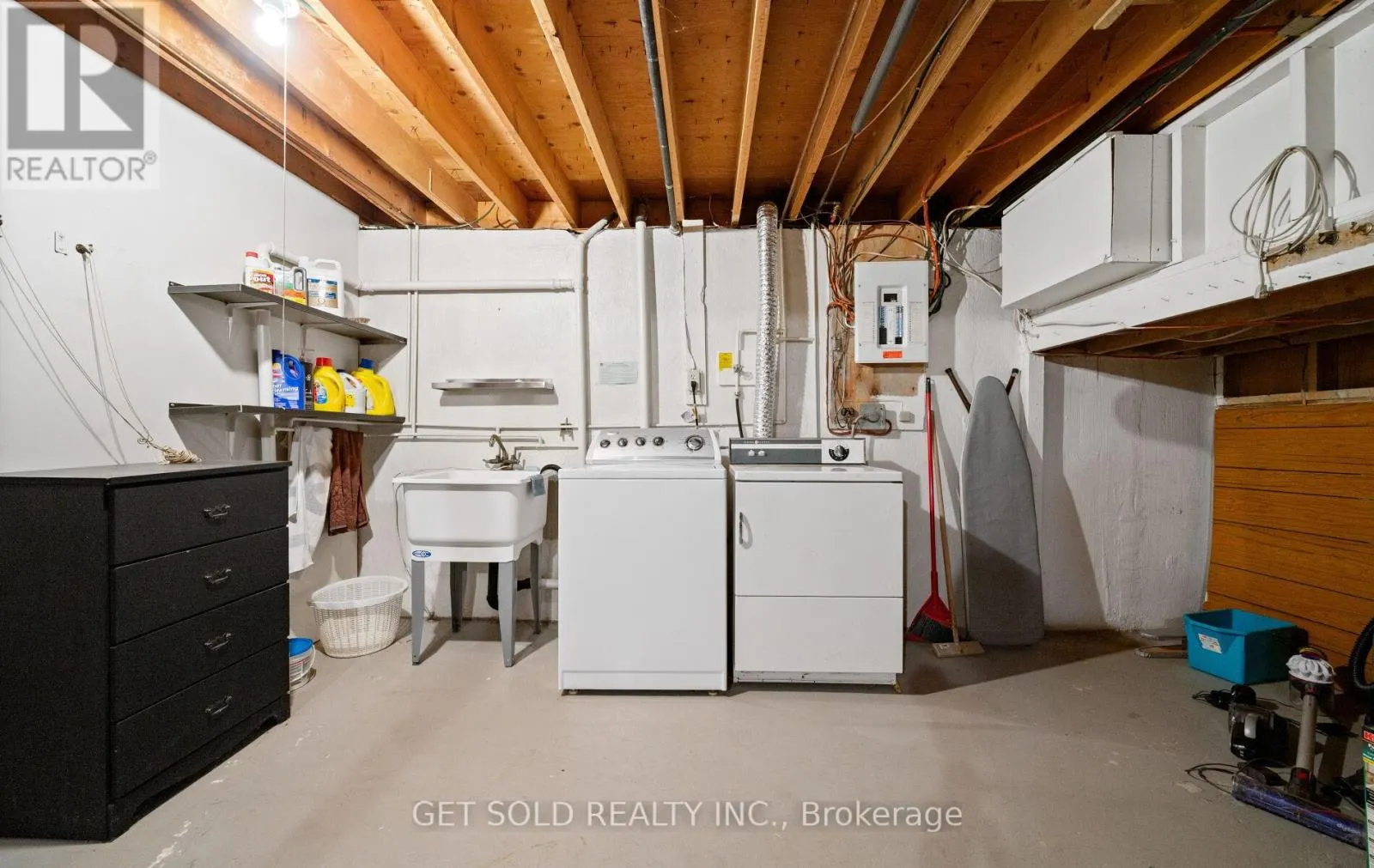 14 TURNVALE ROAD