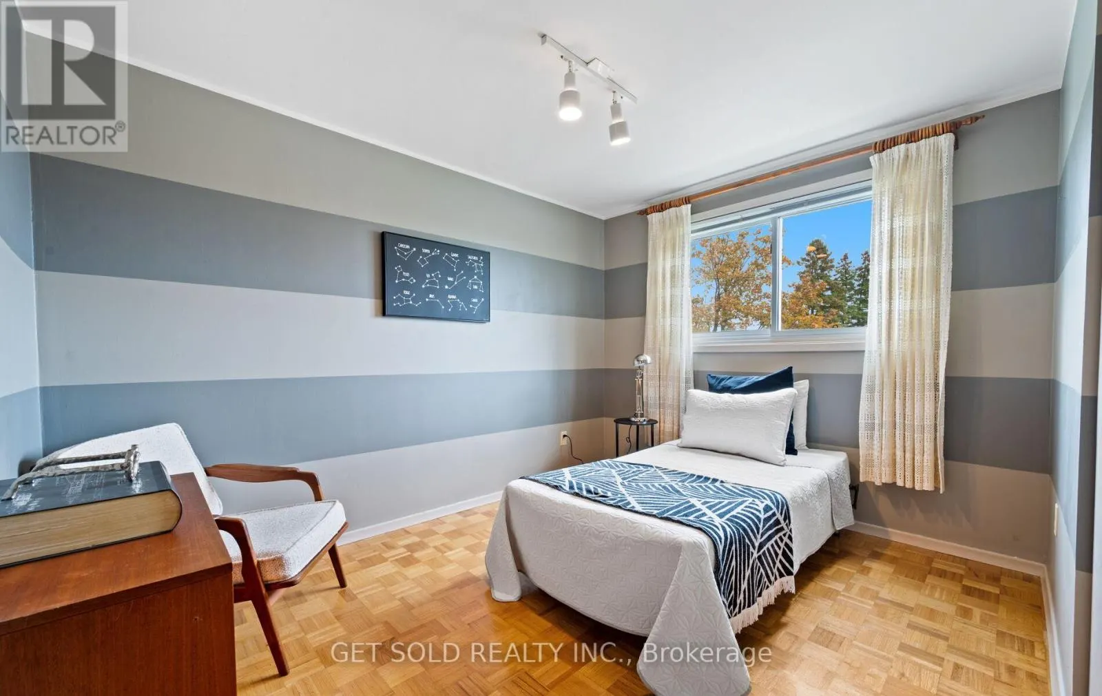 14 TURNVALE ROAD