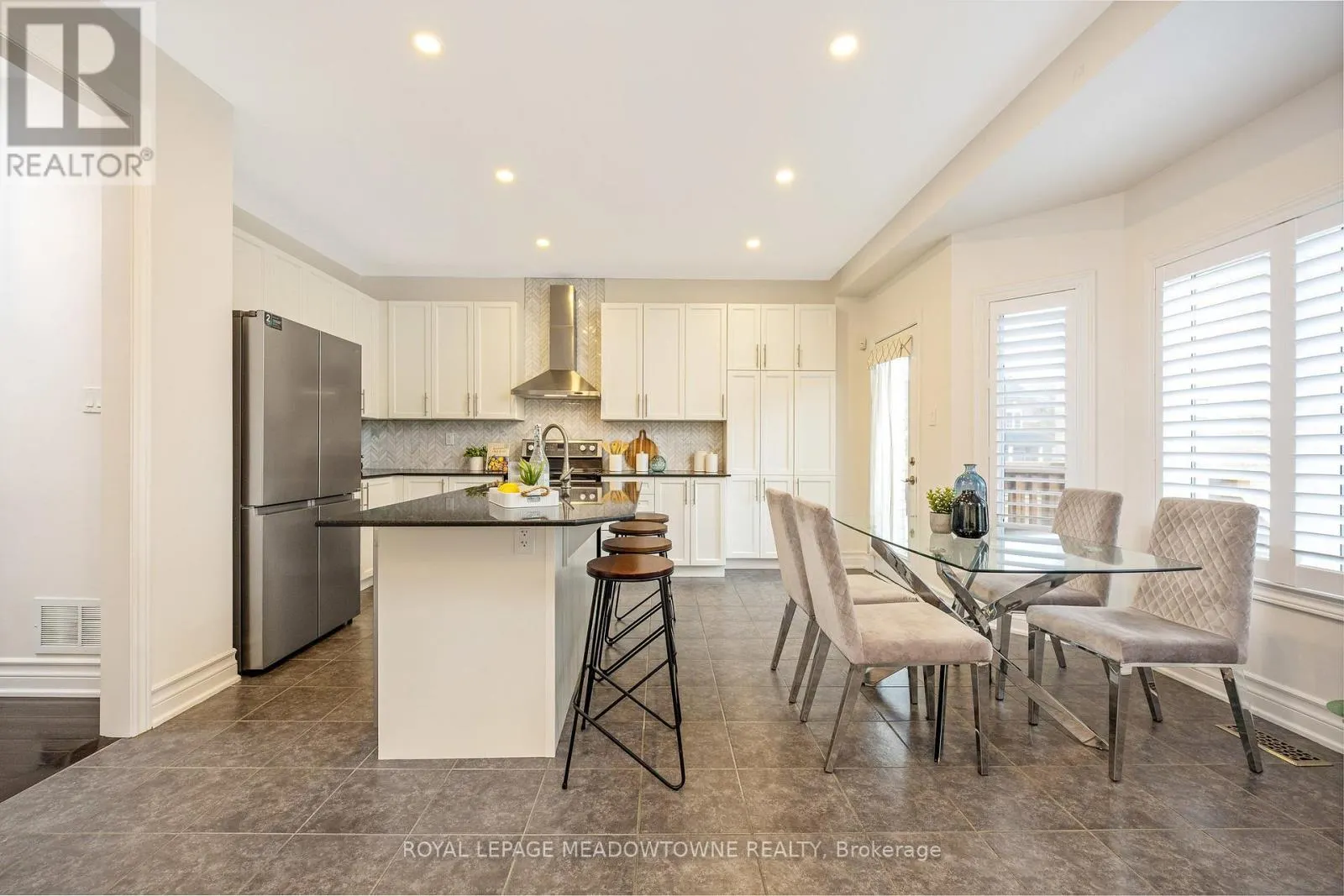 418 CEDAR HEDGE ROAD