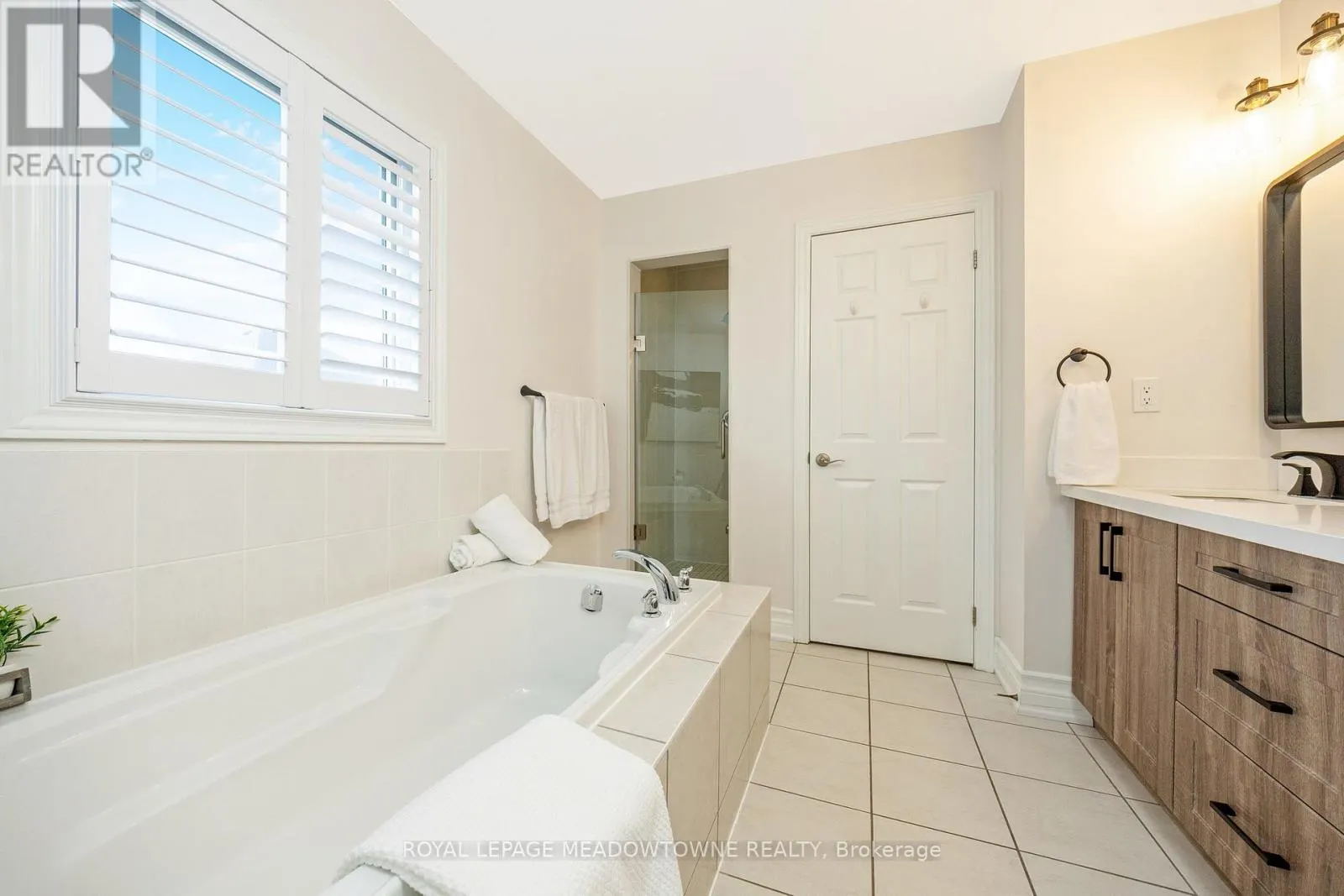 418 CEDAR HEDGE ROAD