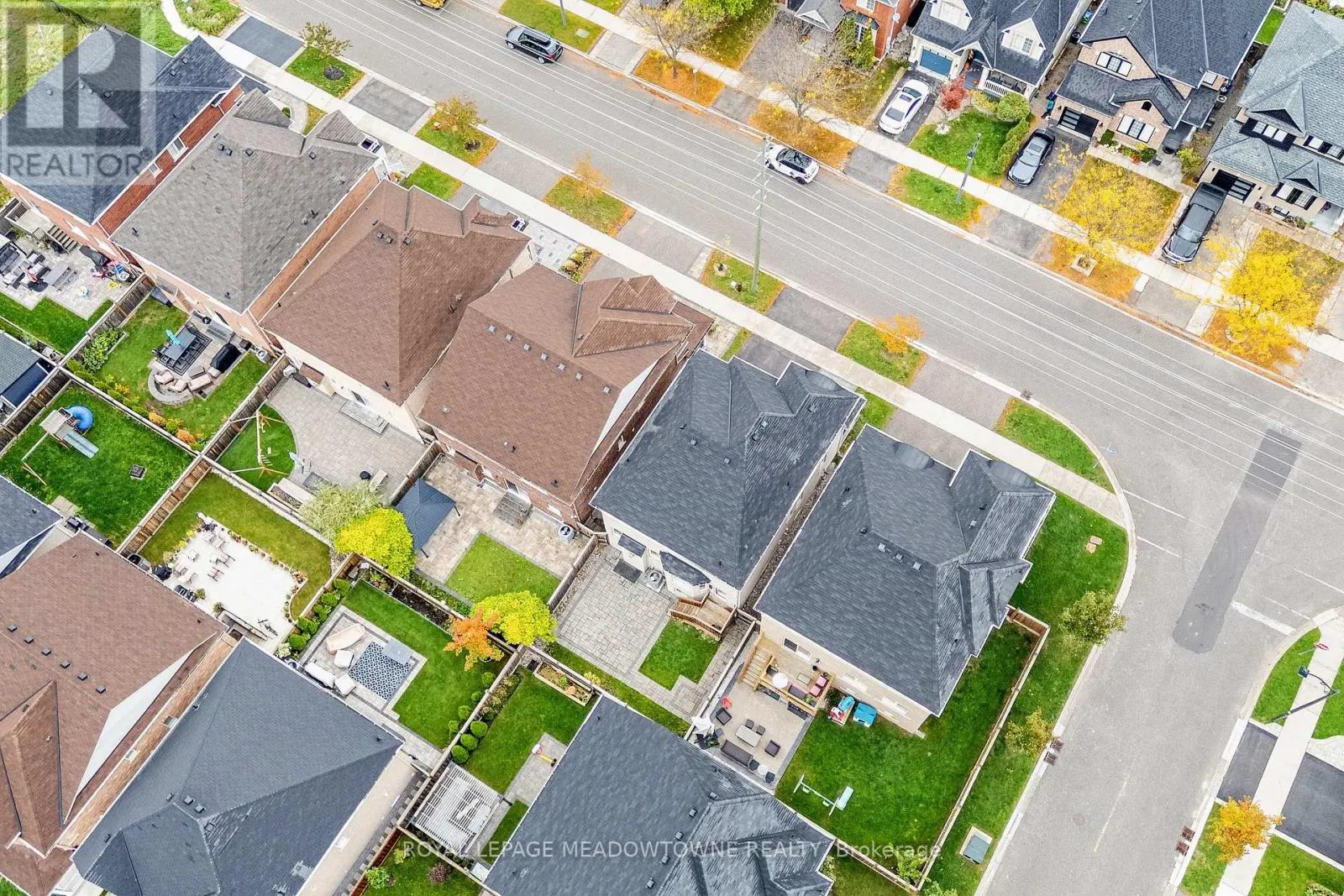 418 CEDAR HEDGE ROAD