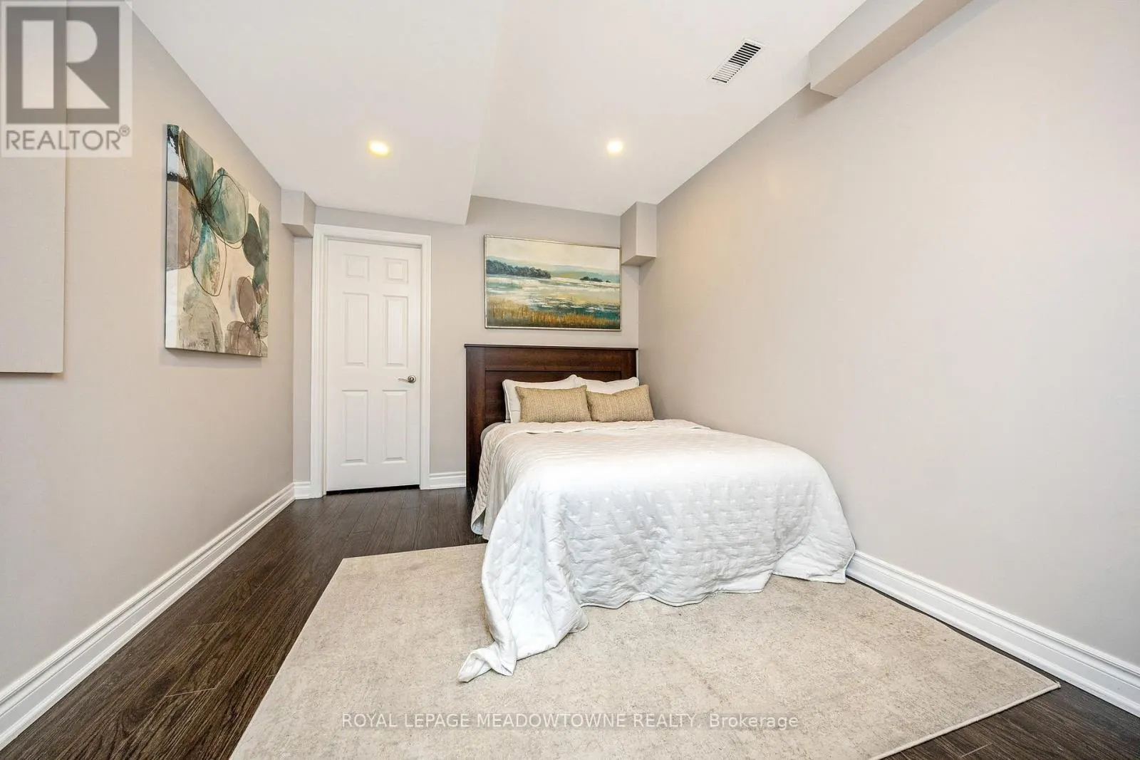 418 CEDAR HEDGE ROAD