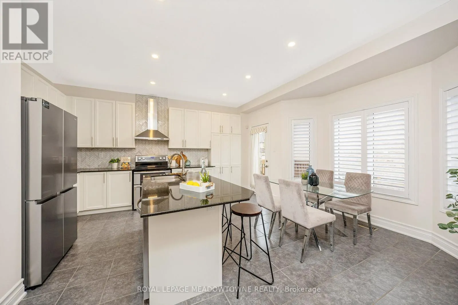 418 CEDAR HEDGE ROAD