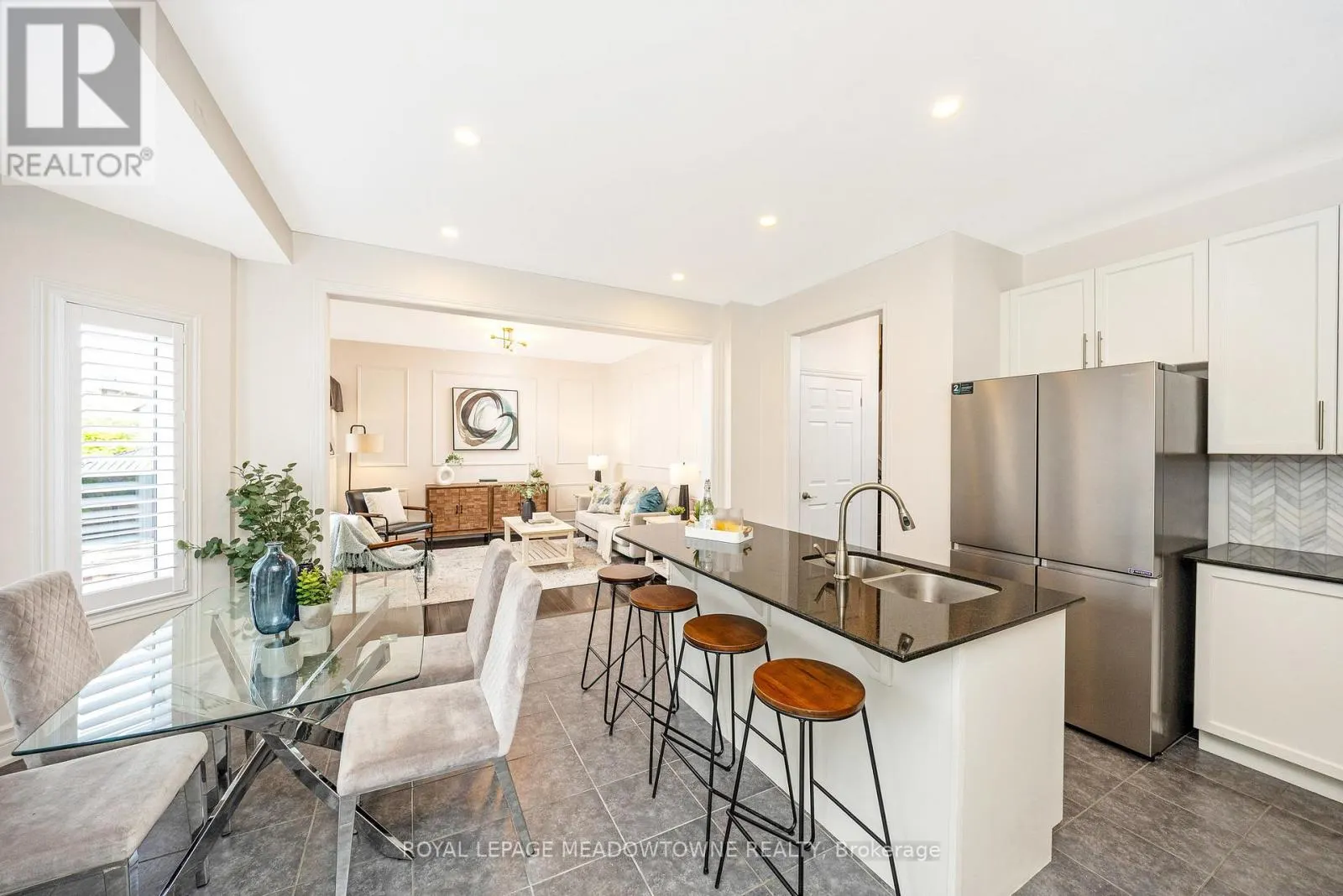 418 CEDAR HEDGE ROAD