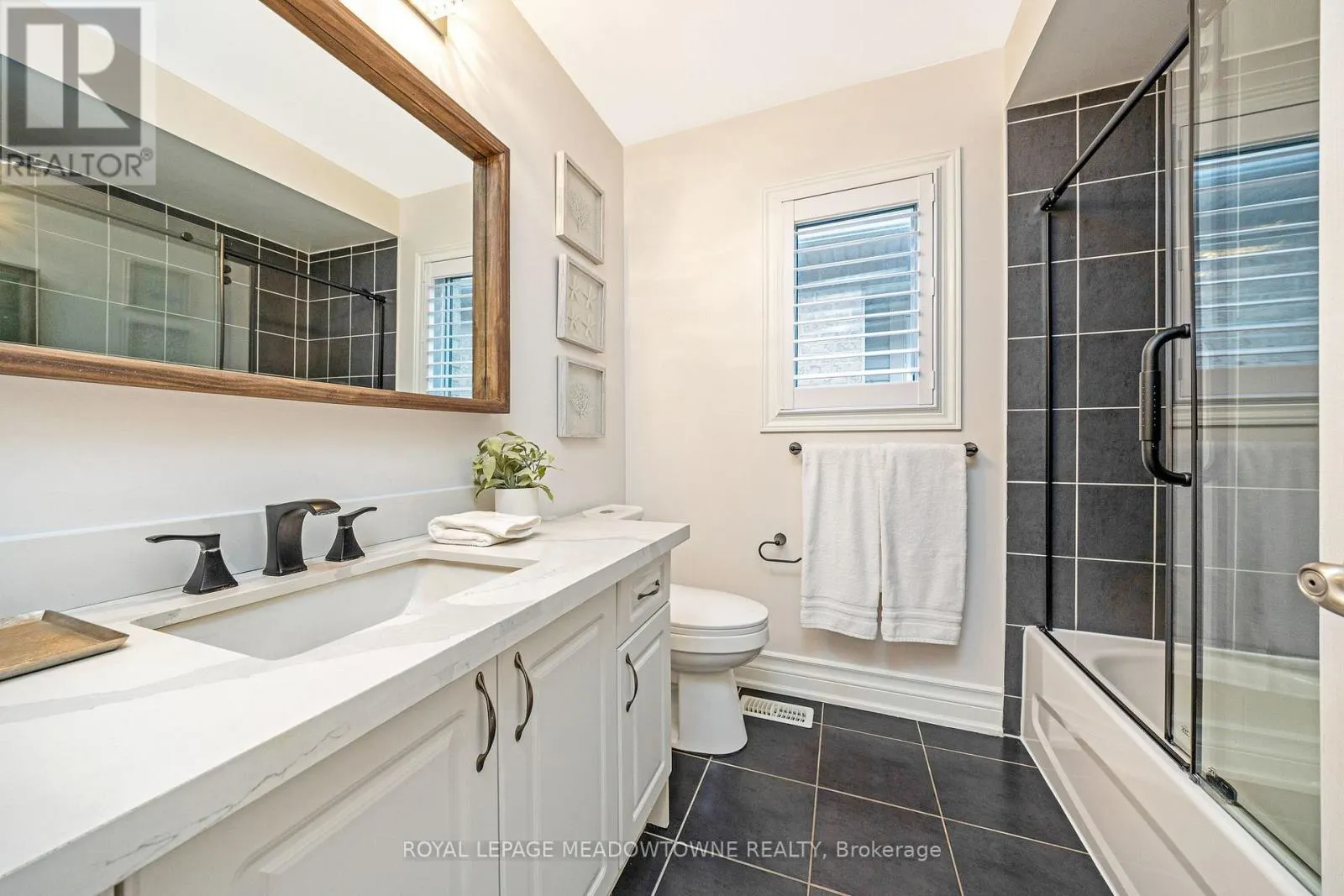 418 CEDAR HEDGE ROAD