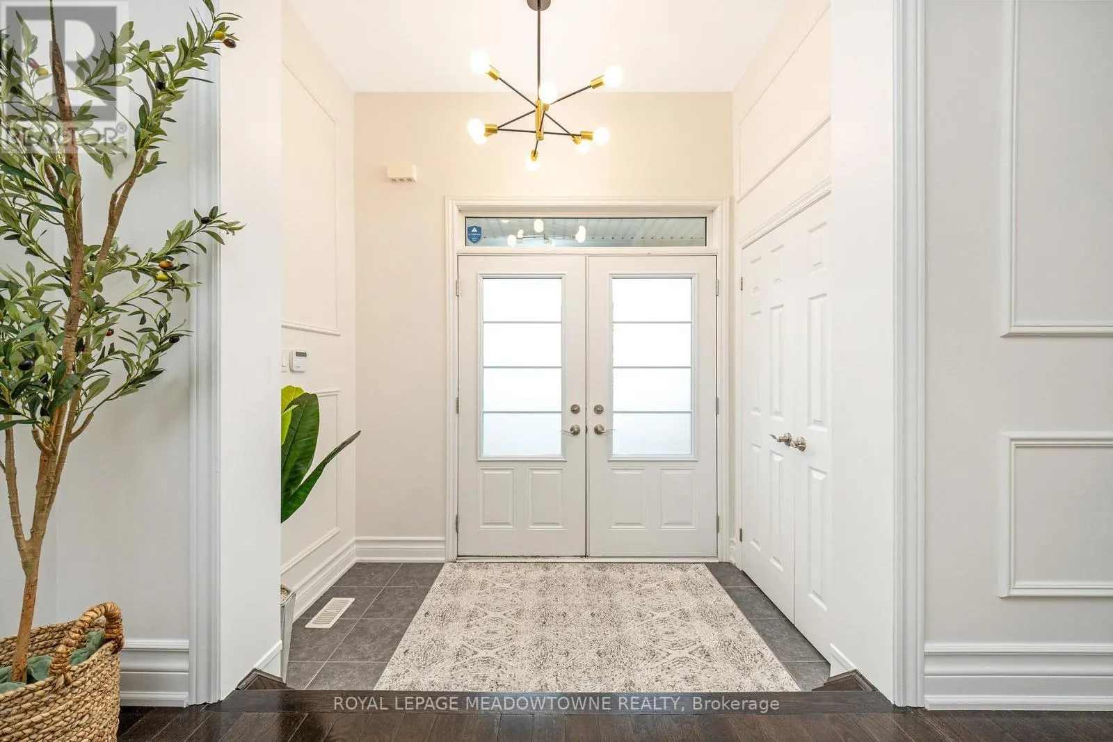 418 CEDAR HEDGE ROAD