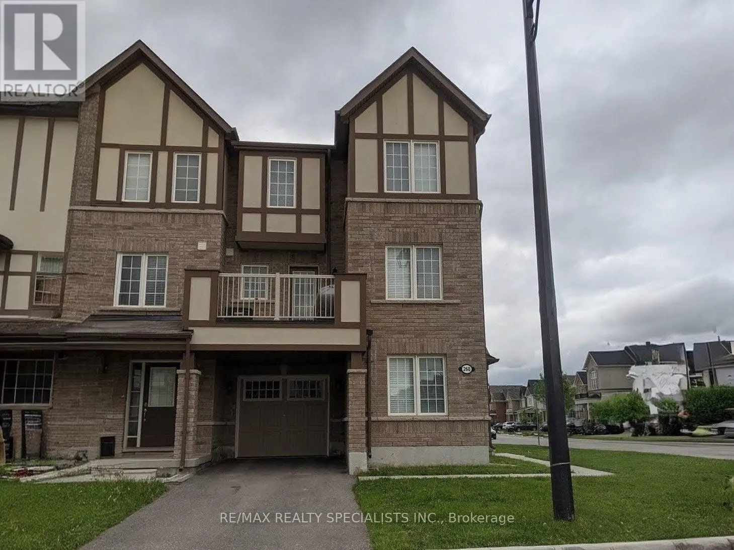 260 REIS PLACE