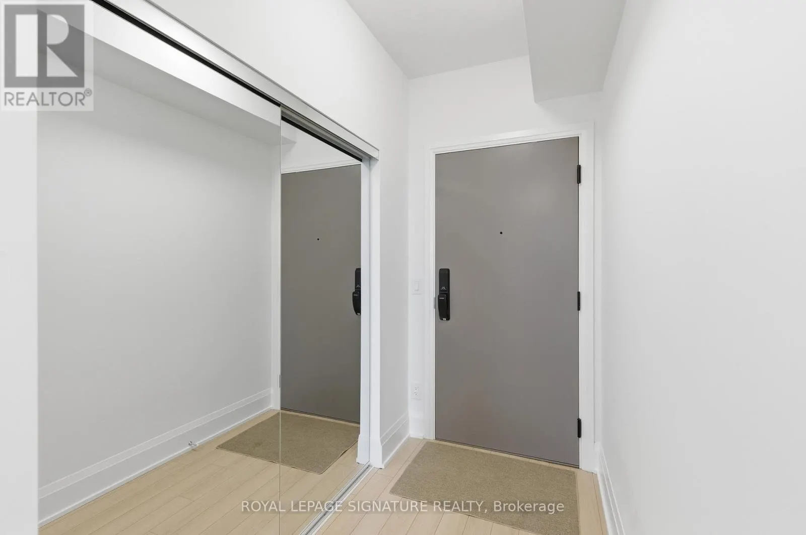 1009A - 3079 TRAFALGAR ROAD