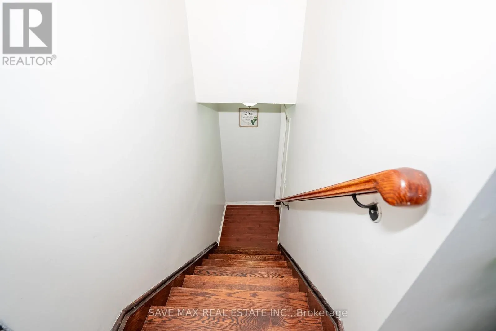 23 EDENVALLEY ROAD