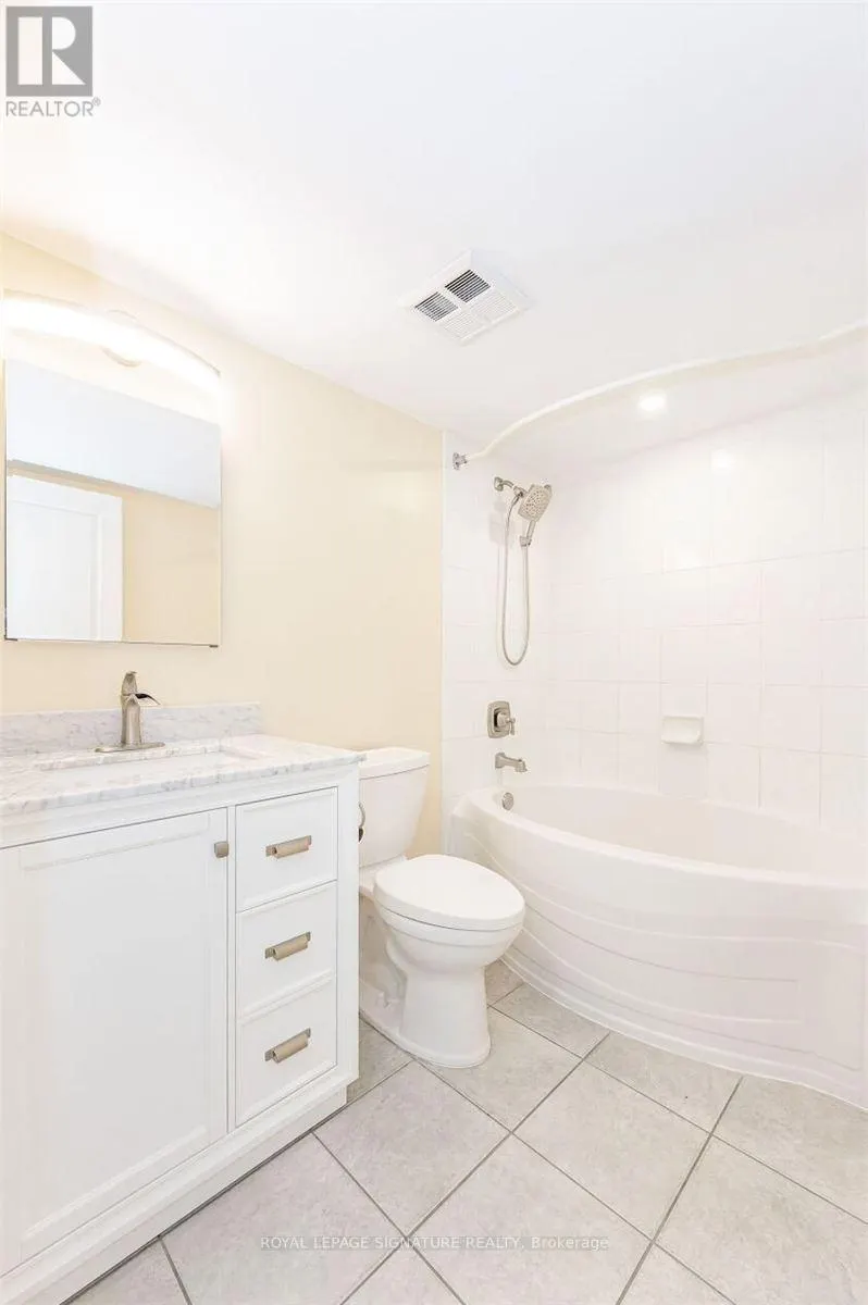 1013 - 2565 ERIN CENTRE BOULEVARD