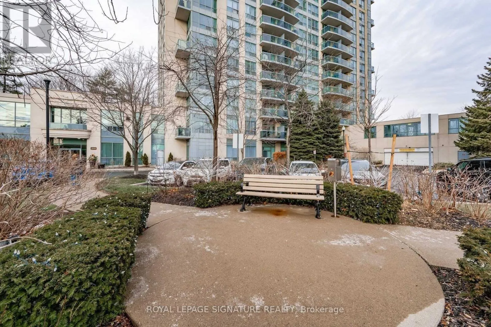 1013 - 2565 ERIN CENTRE BOULEVARD