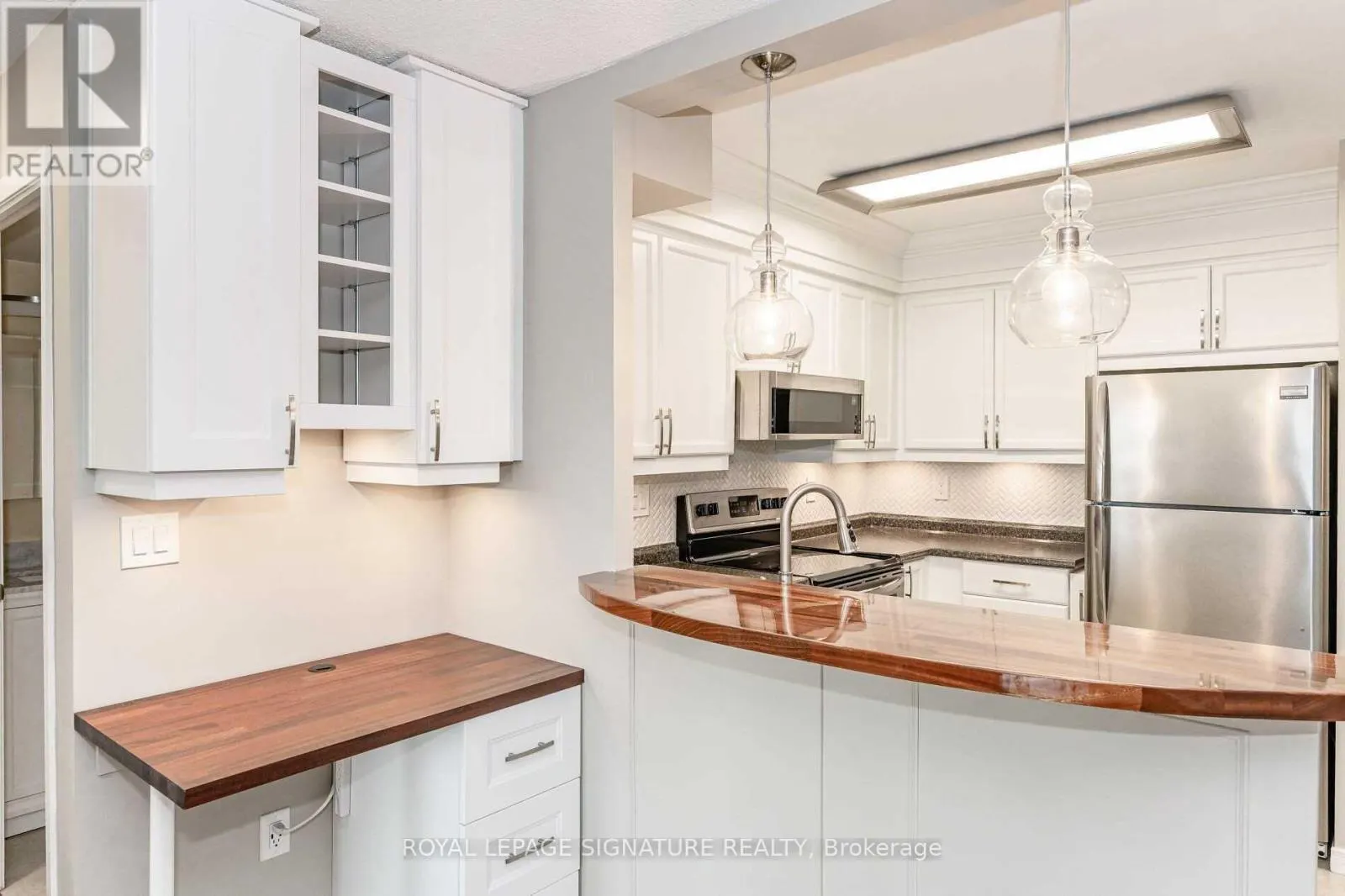 1013 - 2565 ERIN CENTRE BOULEVARD