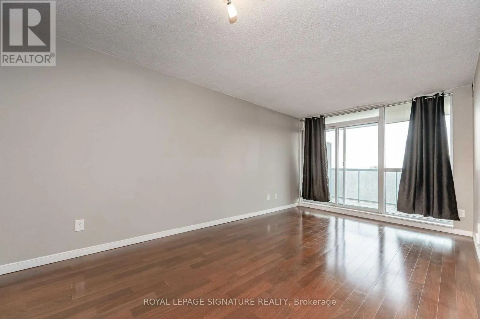 1013 - 2565 ERIN CENTRE BOULEVARD