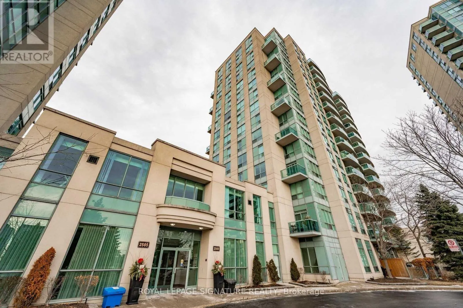 1013 - 2565 ERIN CENTRE BOULEVARD