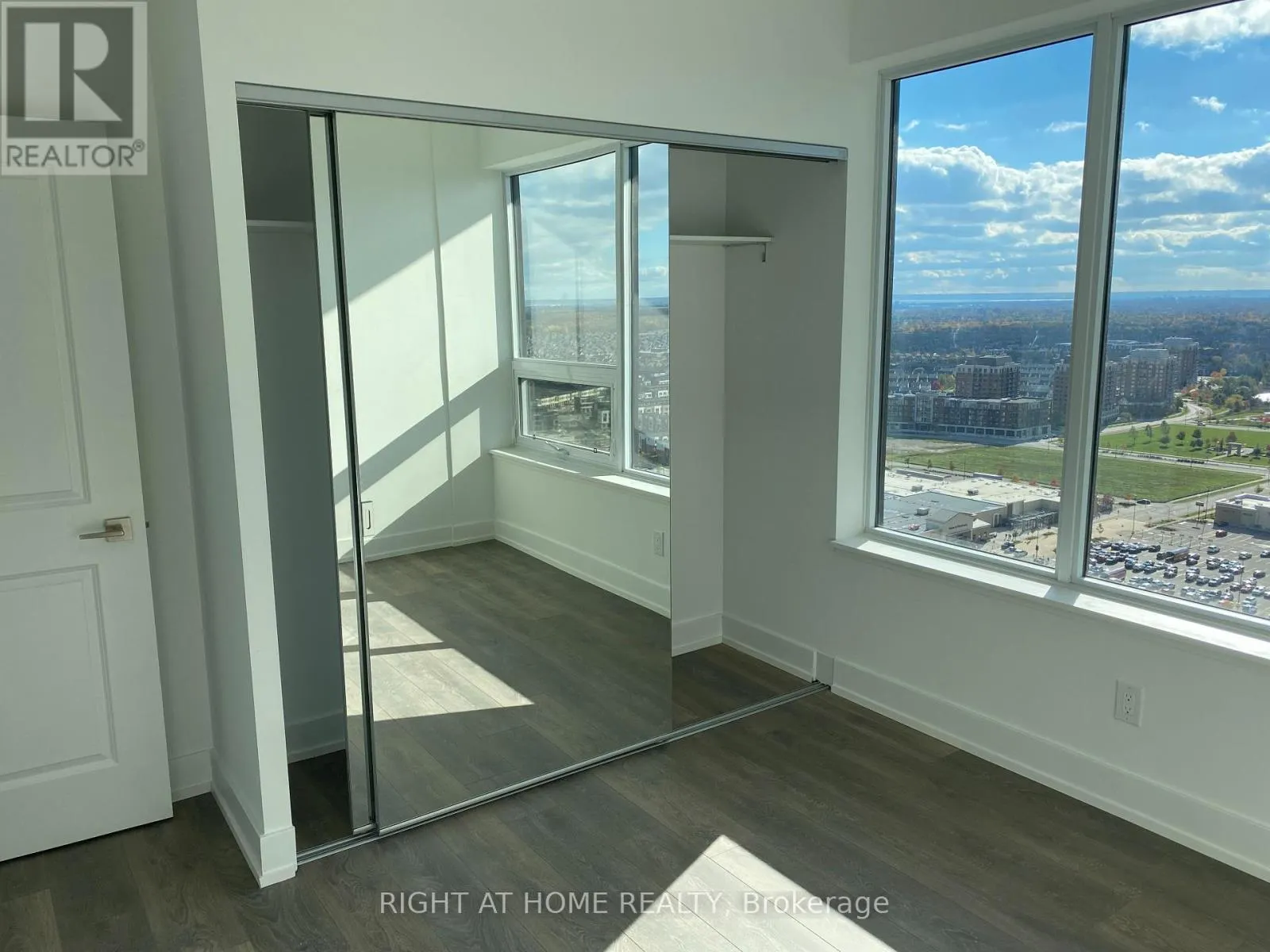 2503 - 297 OAK WALK DRIVE