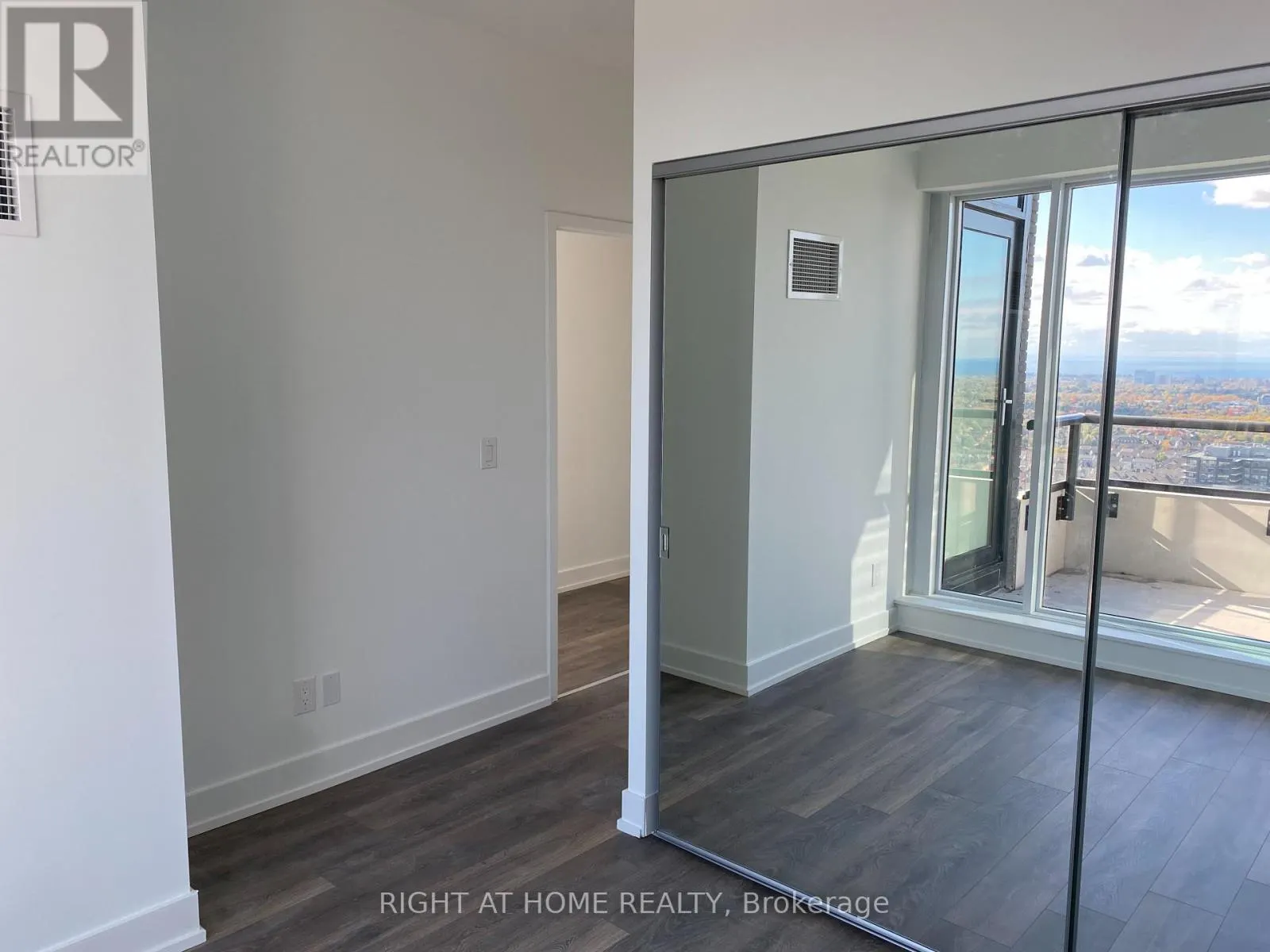 2503 - 297 OAK WALK DRIVE