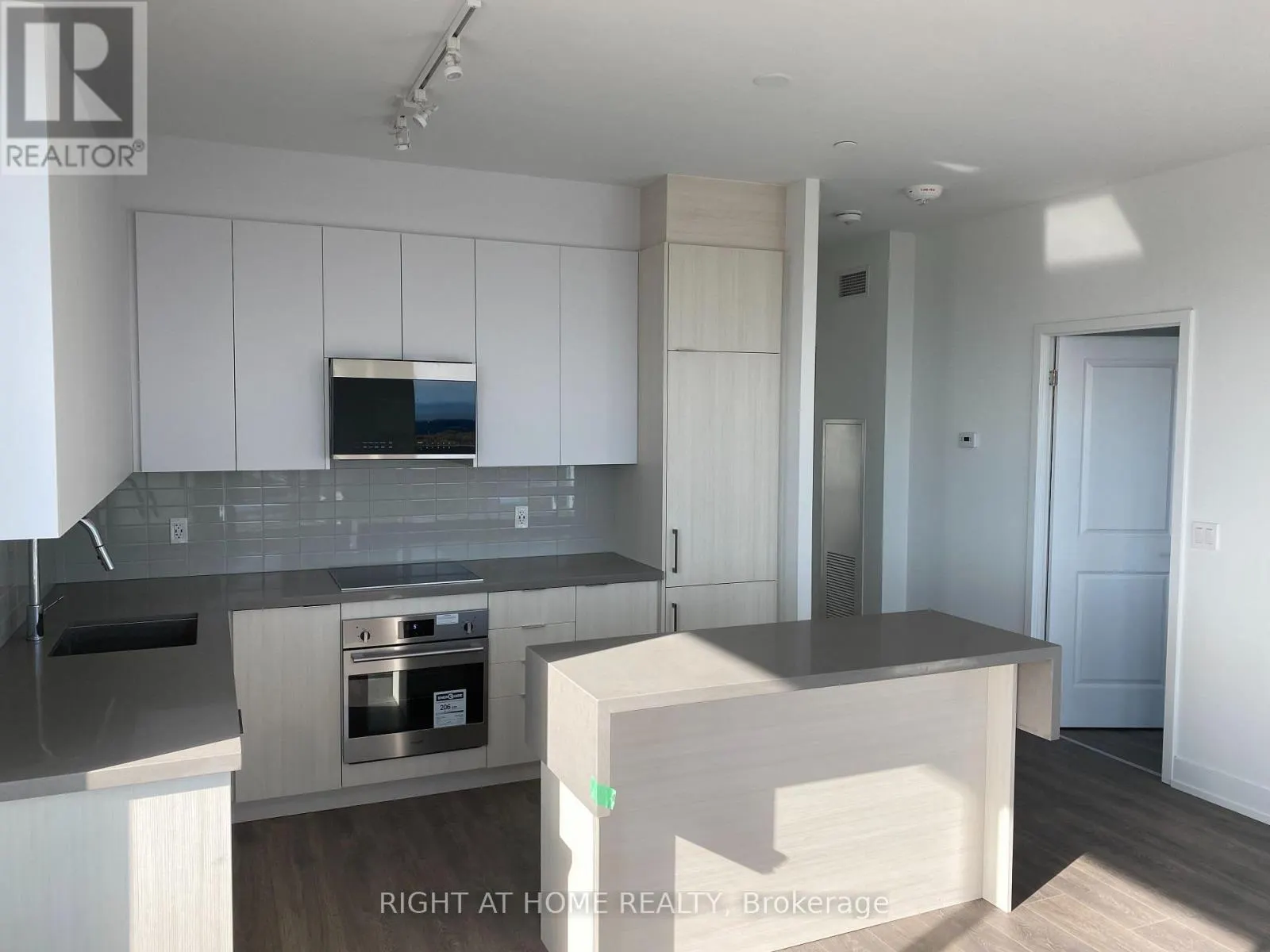 2503 - 297 OAK WALK DRIVE