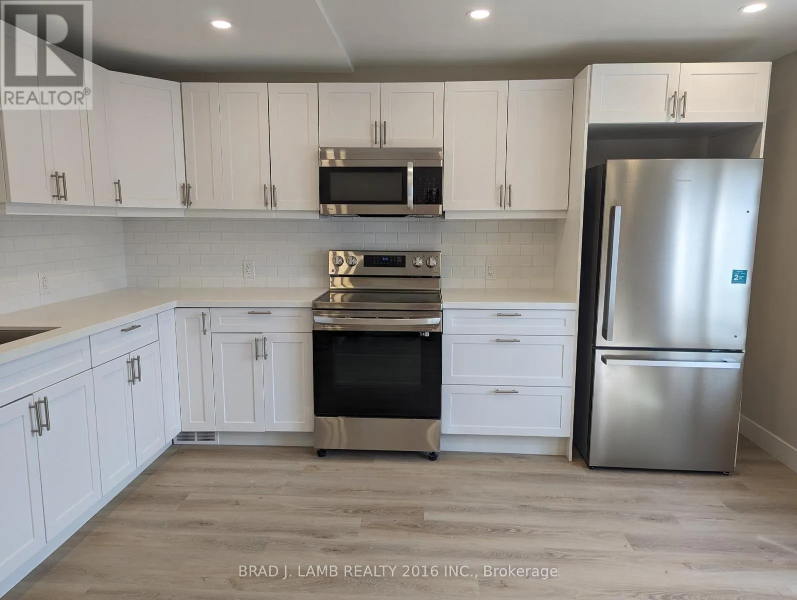 UPPER - 20 EARLSCOURT AVENUE