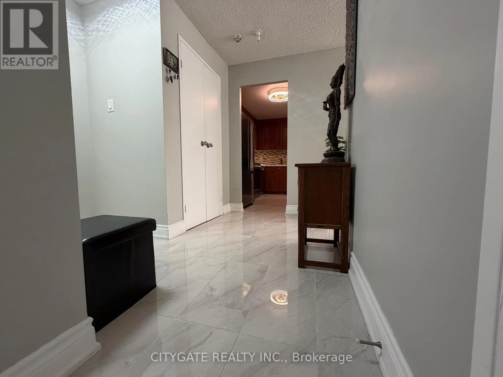 1412 - 3700 KANEFF CRESCENT