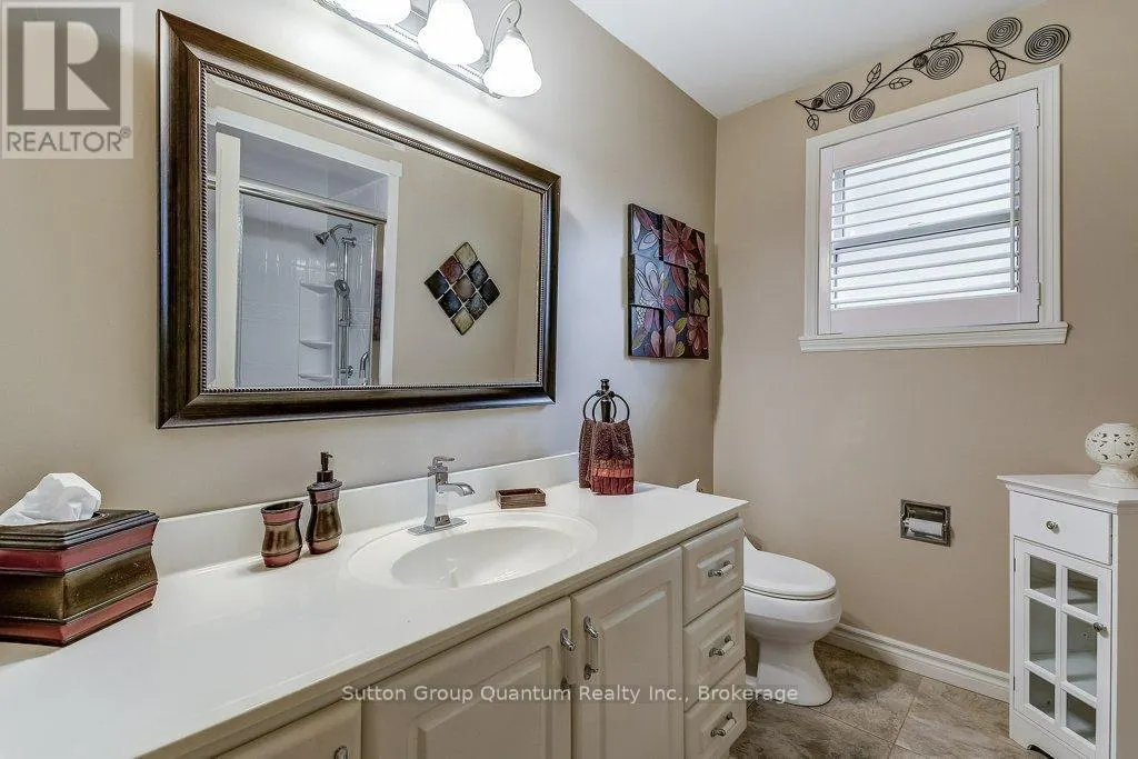 1249 RICHARDS CRESCENT