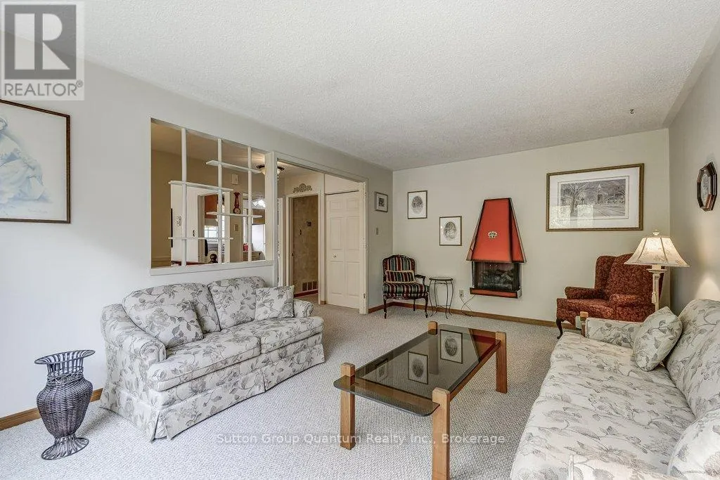 1249 RICHARDS CRESCENT