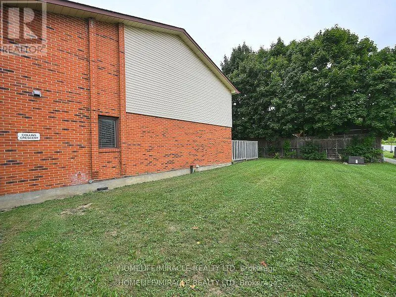119 - 120 COLLINS CRESCENT