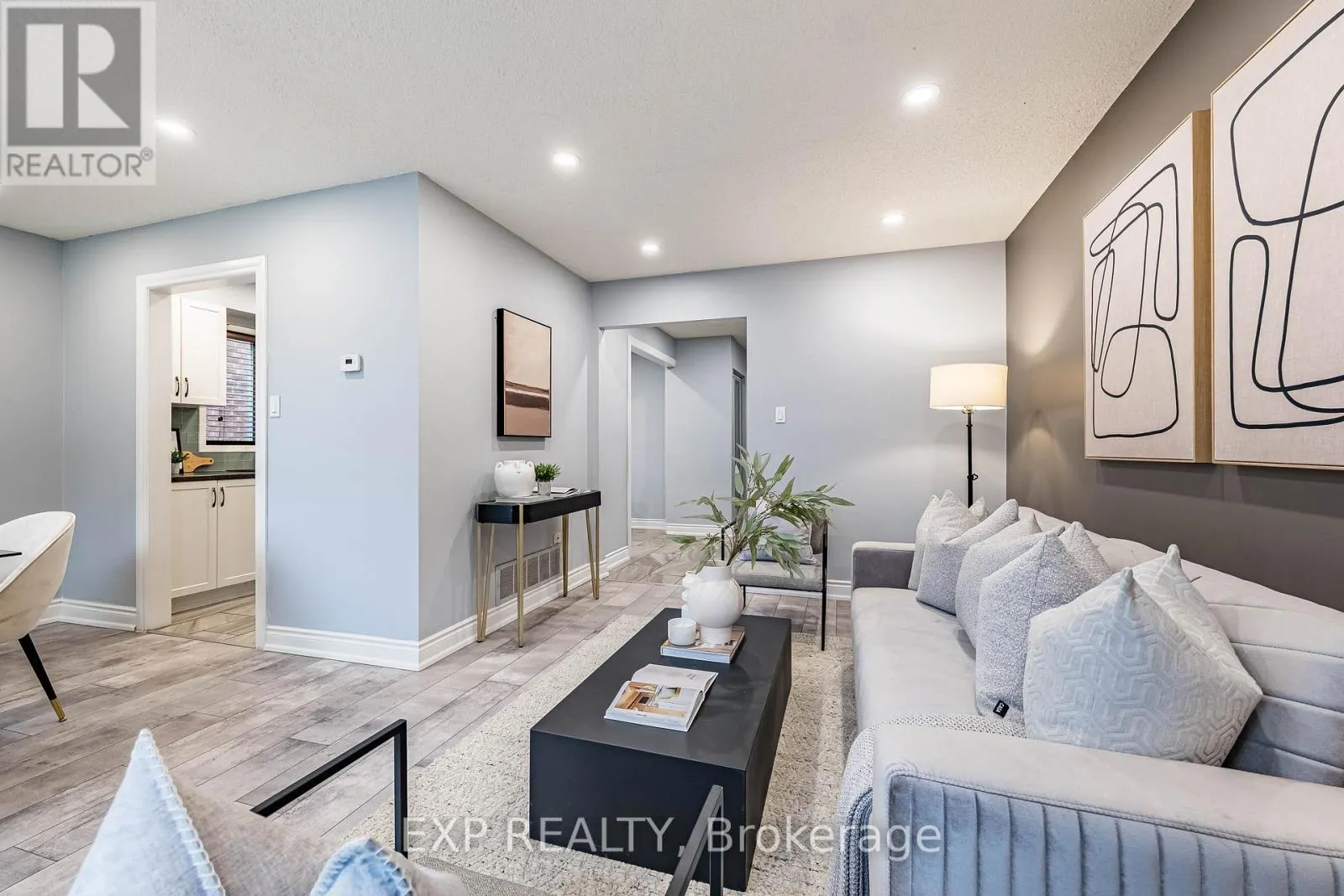 83 WILDERCROFT AVENUE