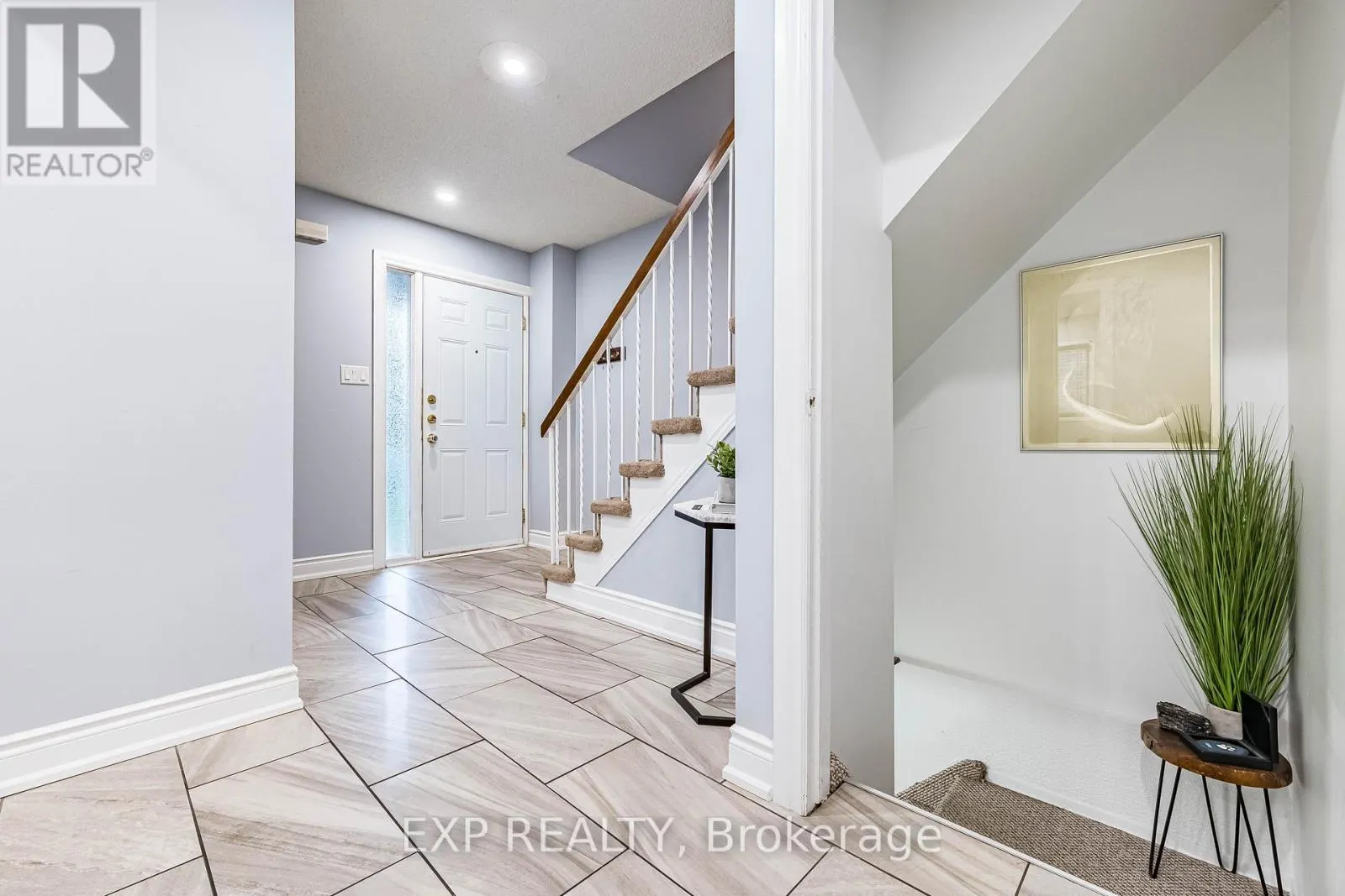 83 WILDERCROFT AVENUE