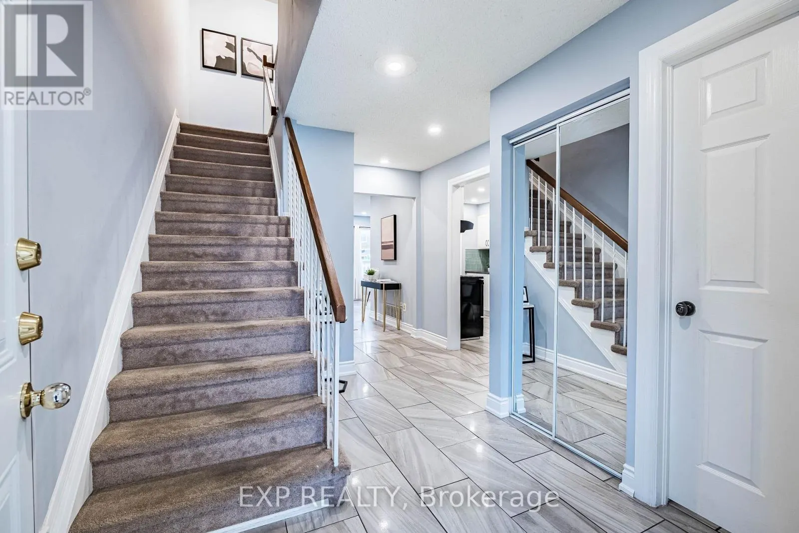 83 WILDERCROFT AVENUE