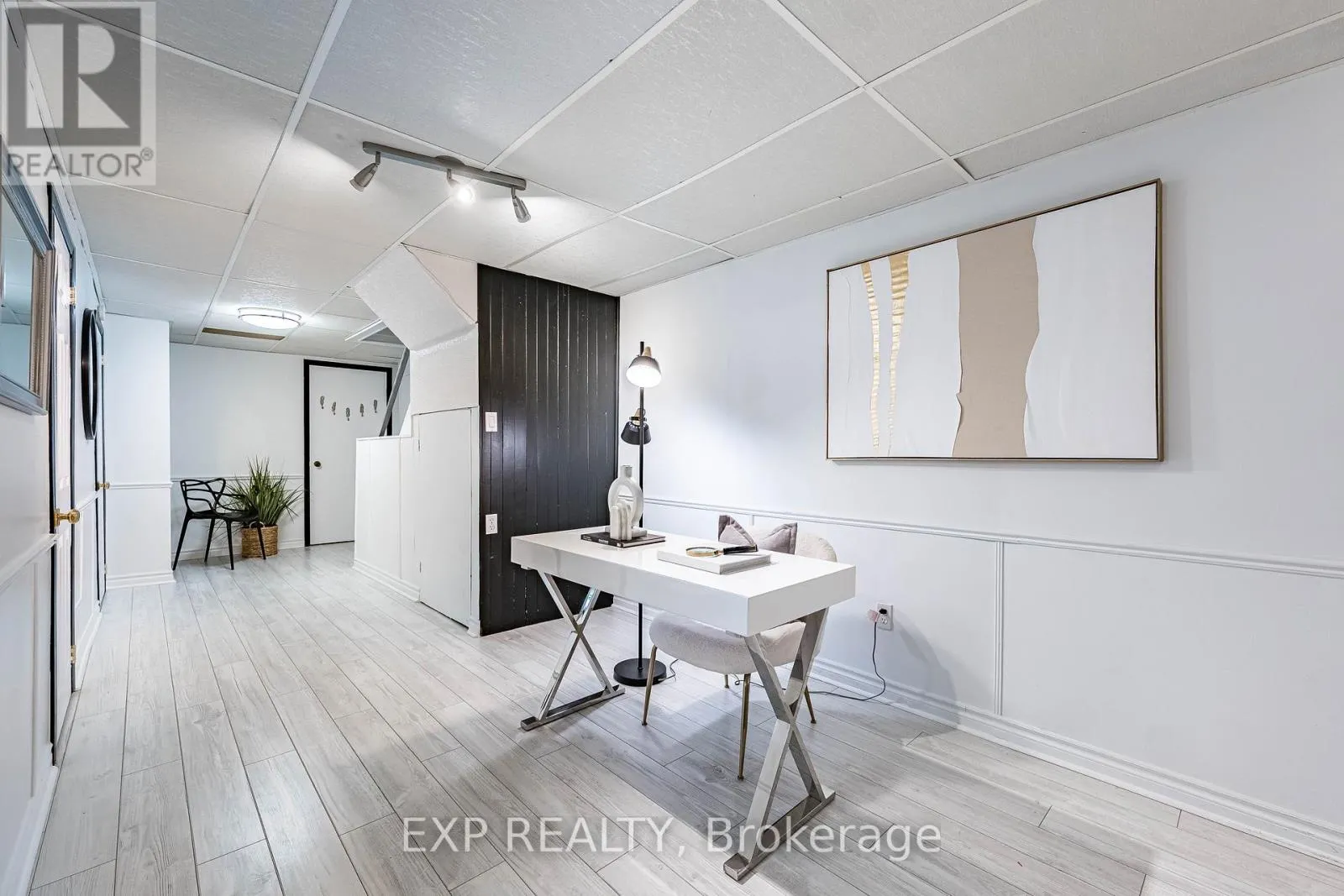 83 WILDERCROFT AVENUE
