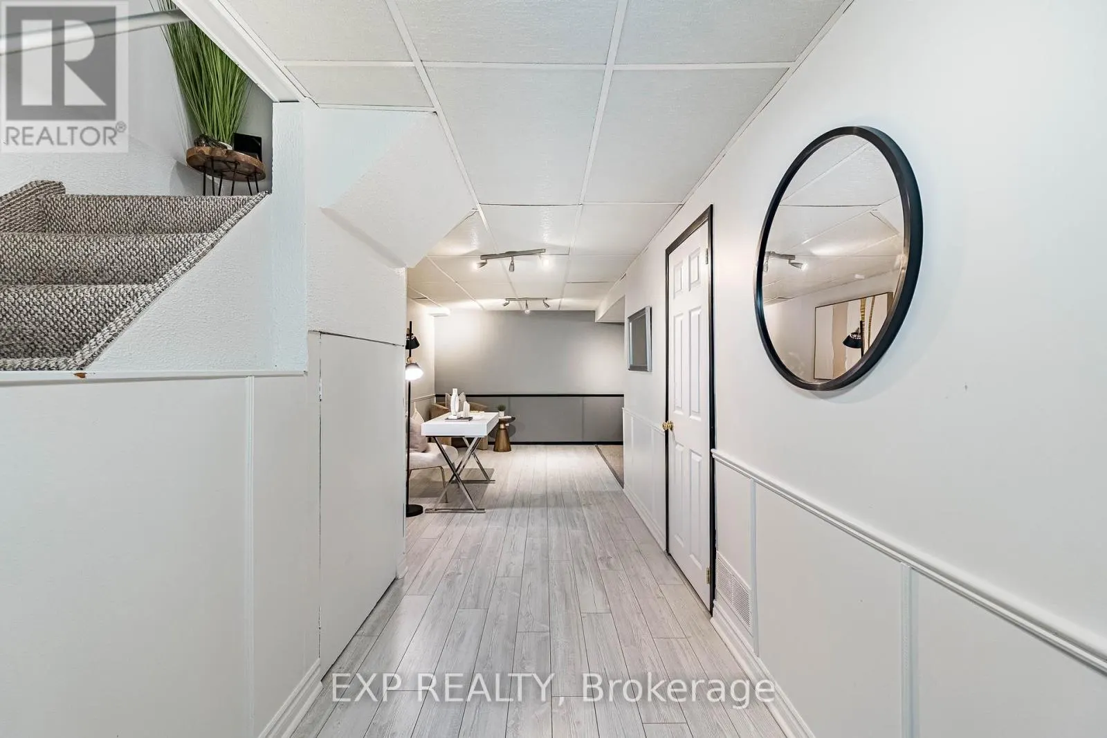 83 WILDERCROFT AVENUE