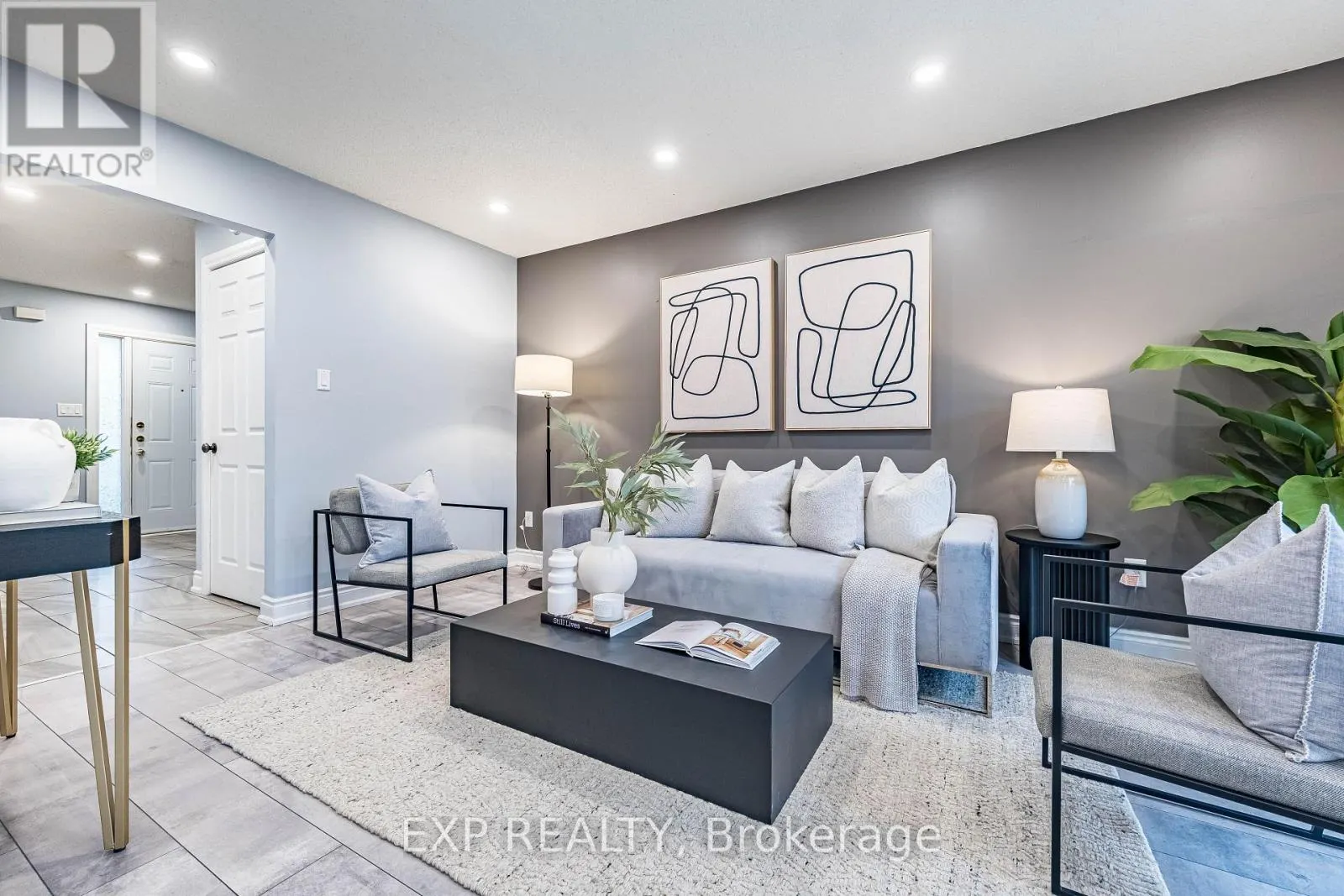 83 WILDERCROFT AVENUE