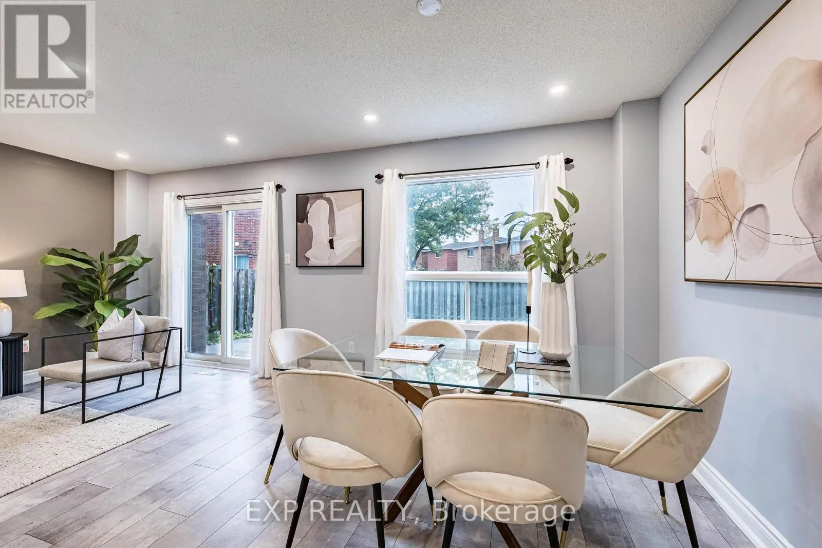 83 WILDERCROFT AVENUE