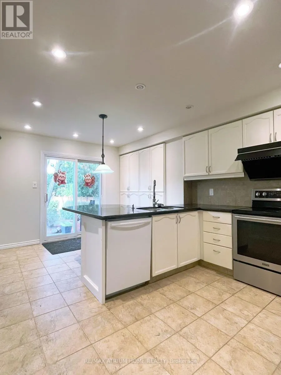 1554 PARISH LANE