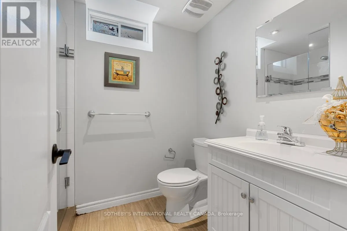 2182 MEADOWGLEN DRIVE