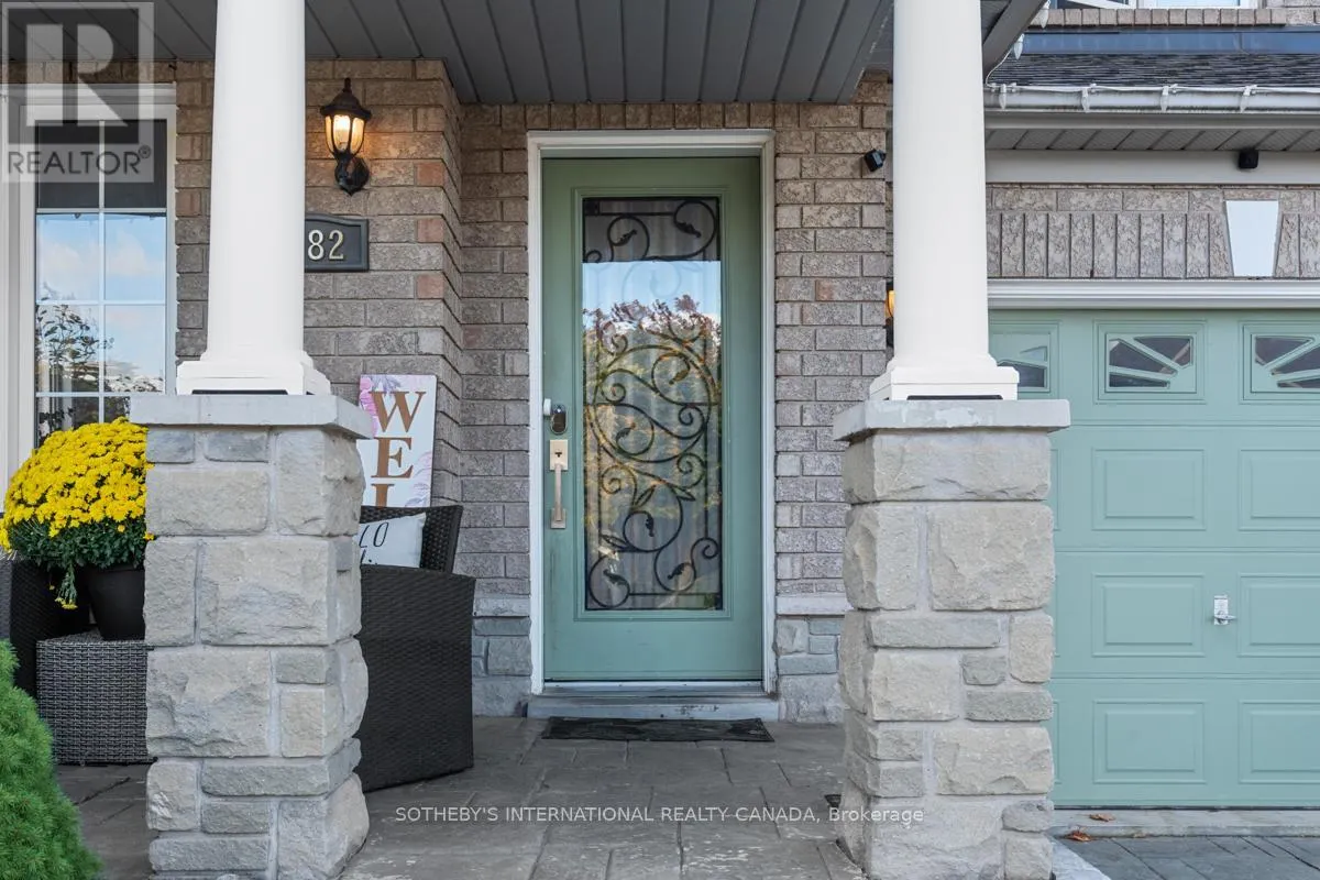 2182 MEADOWGLEN DRIVE