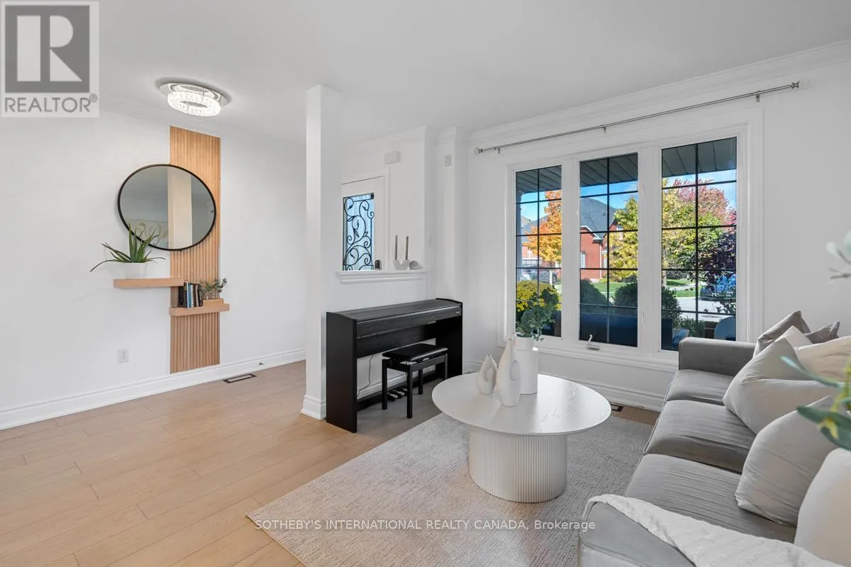 2182 MEADOWGLEN DRIVE