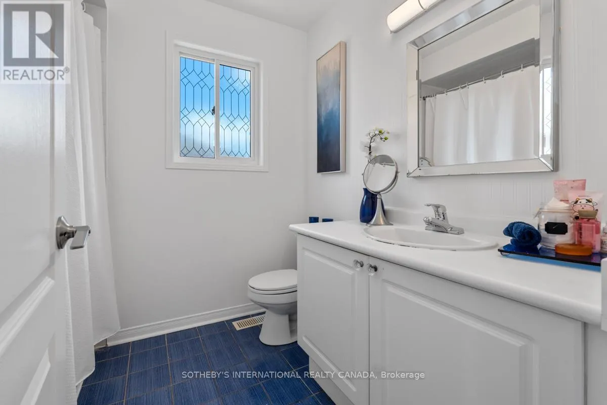 2182 MEADOWGLEN DRIVE