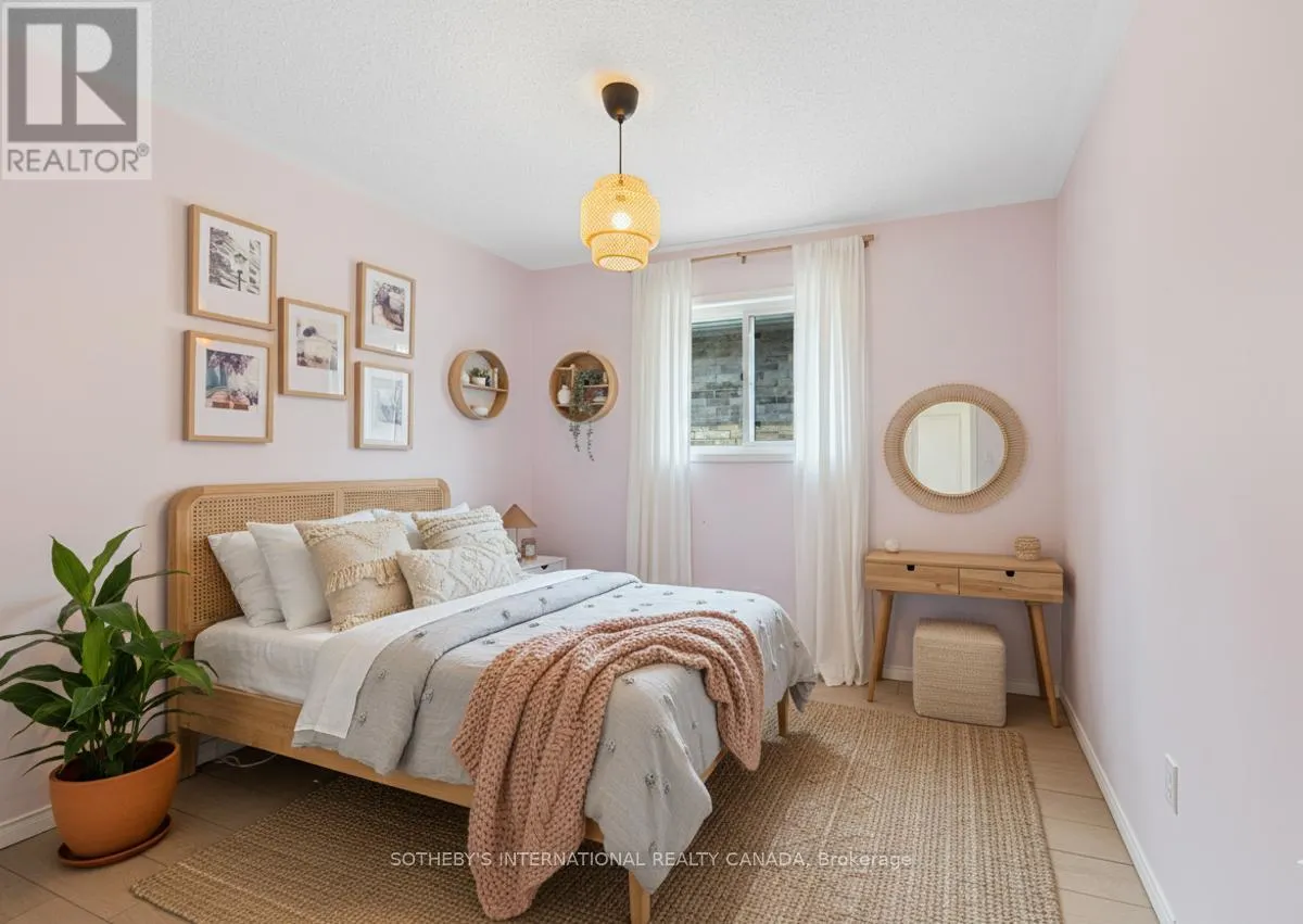 2182 MEADOWGLEN DRIVE