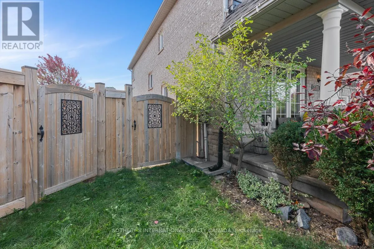 2182 MEADOWGLEN DRIVE