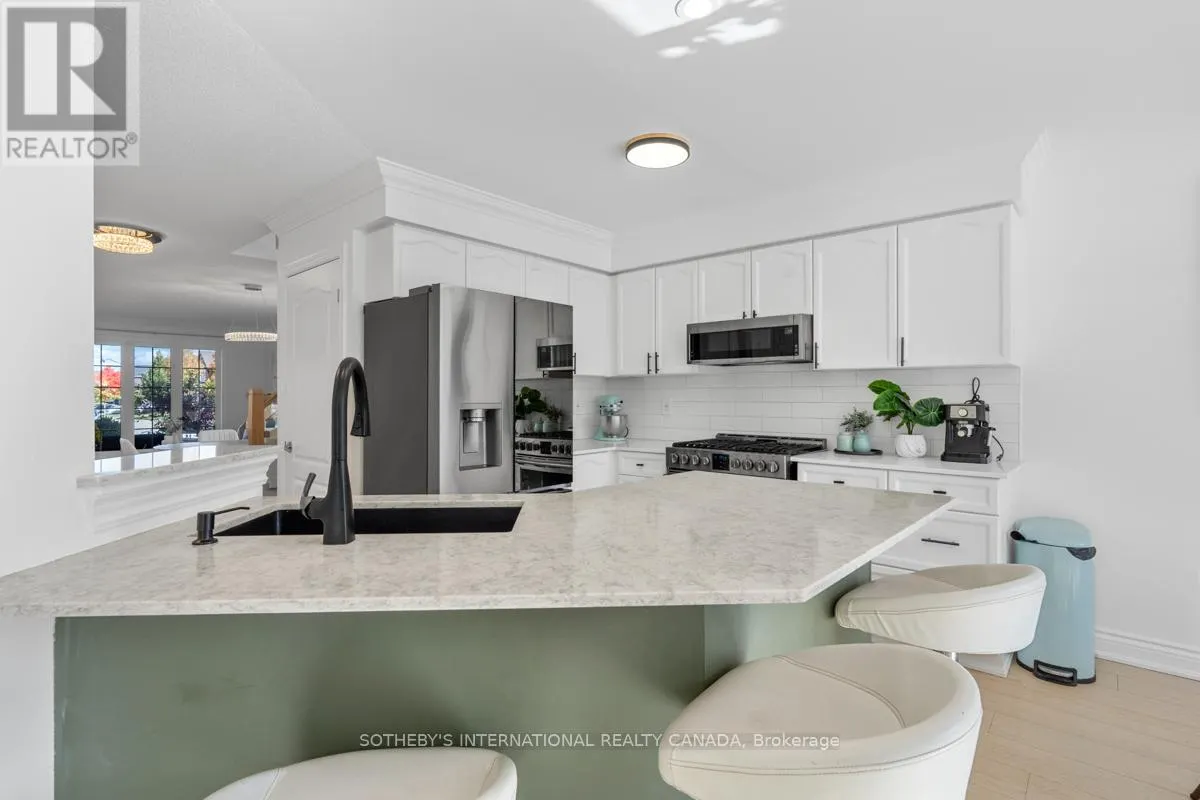 2182 MEADOWGLEN DRIVE