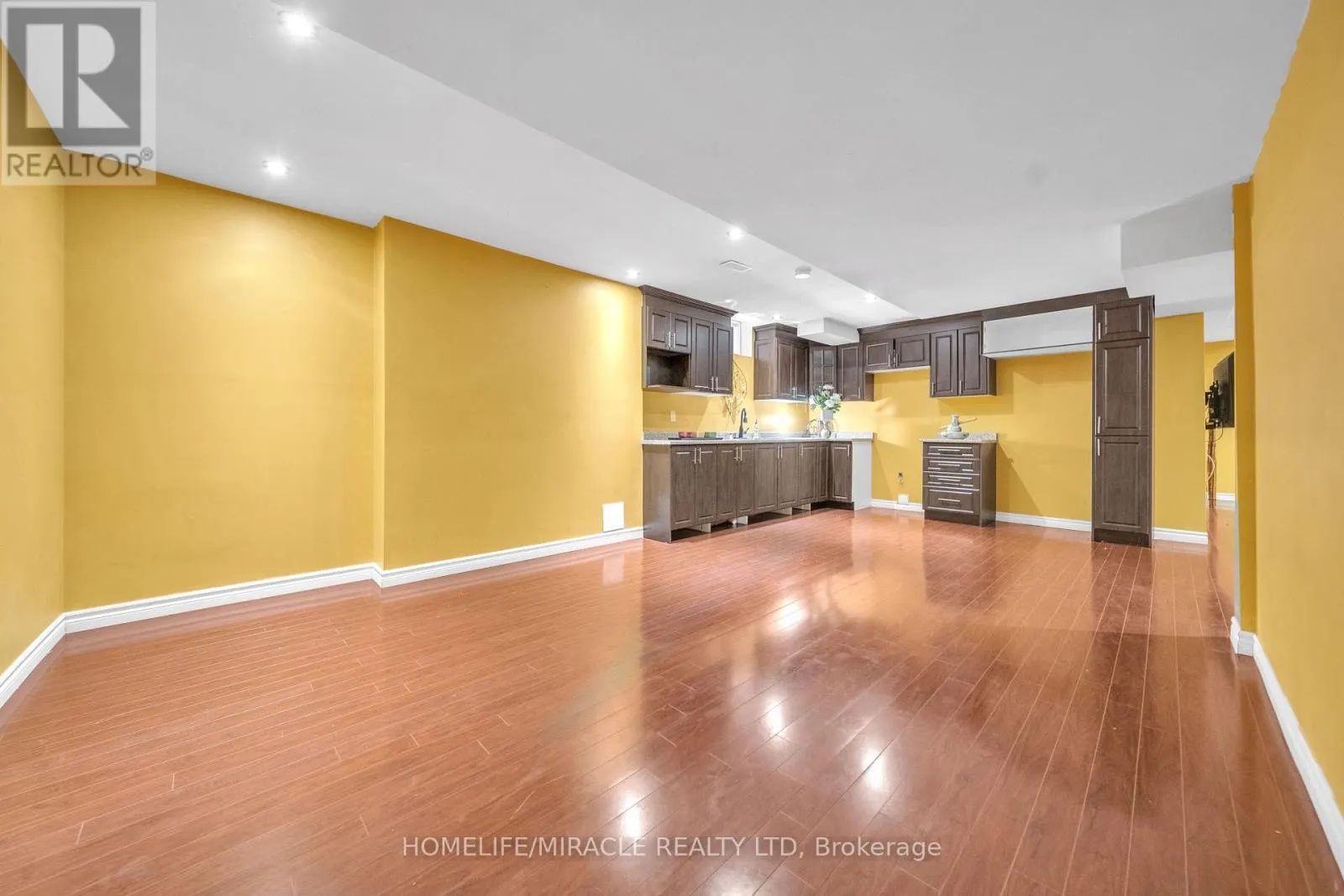 24 HAYWOOD DRIVE