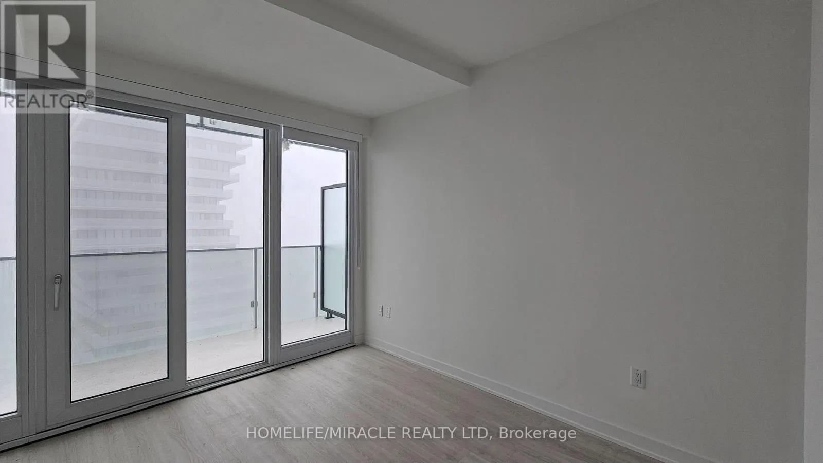 5602 - 3883 QUARTZ ROAD