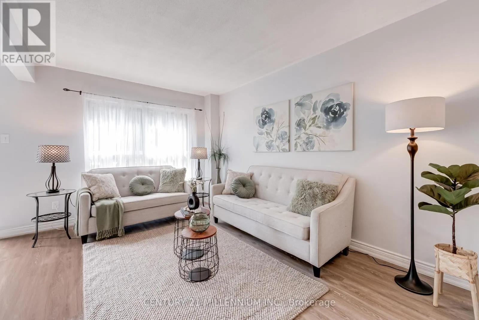 85 - 56 FLEETWOOD CRESCENT
